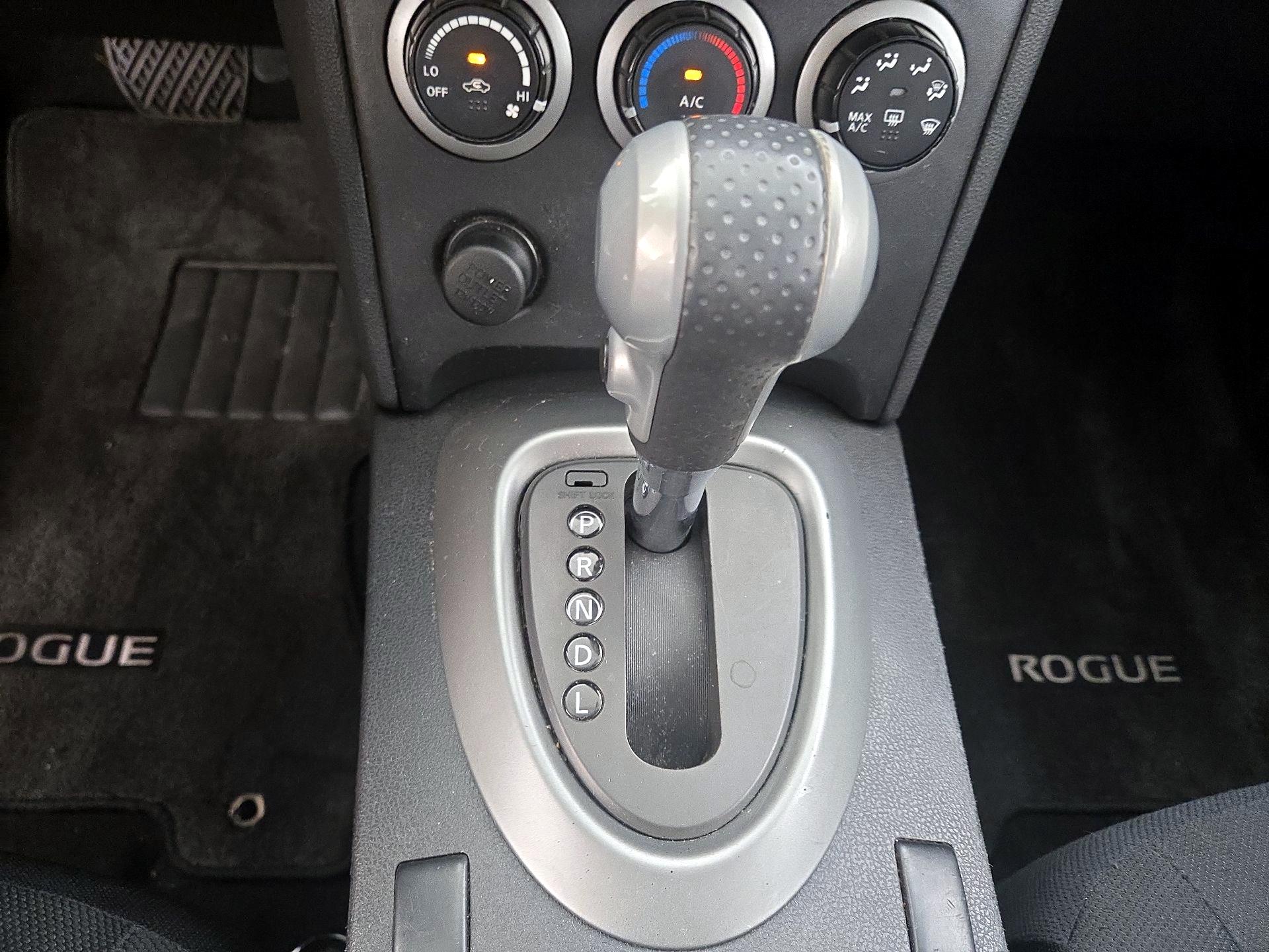 Thumbnail: 2014 Nissan Rogue - 16