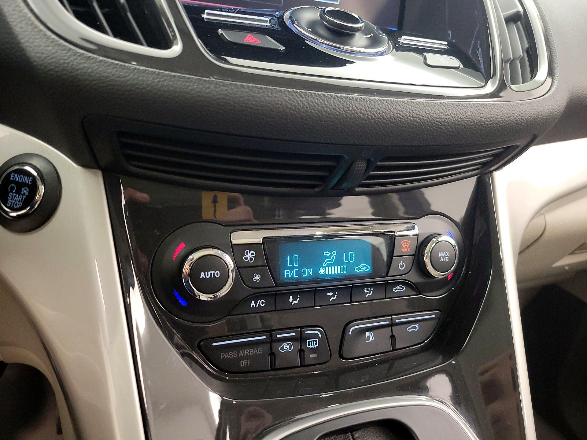 Thumbnail: 2014 Ford C-Max - 16