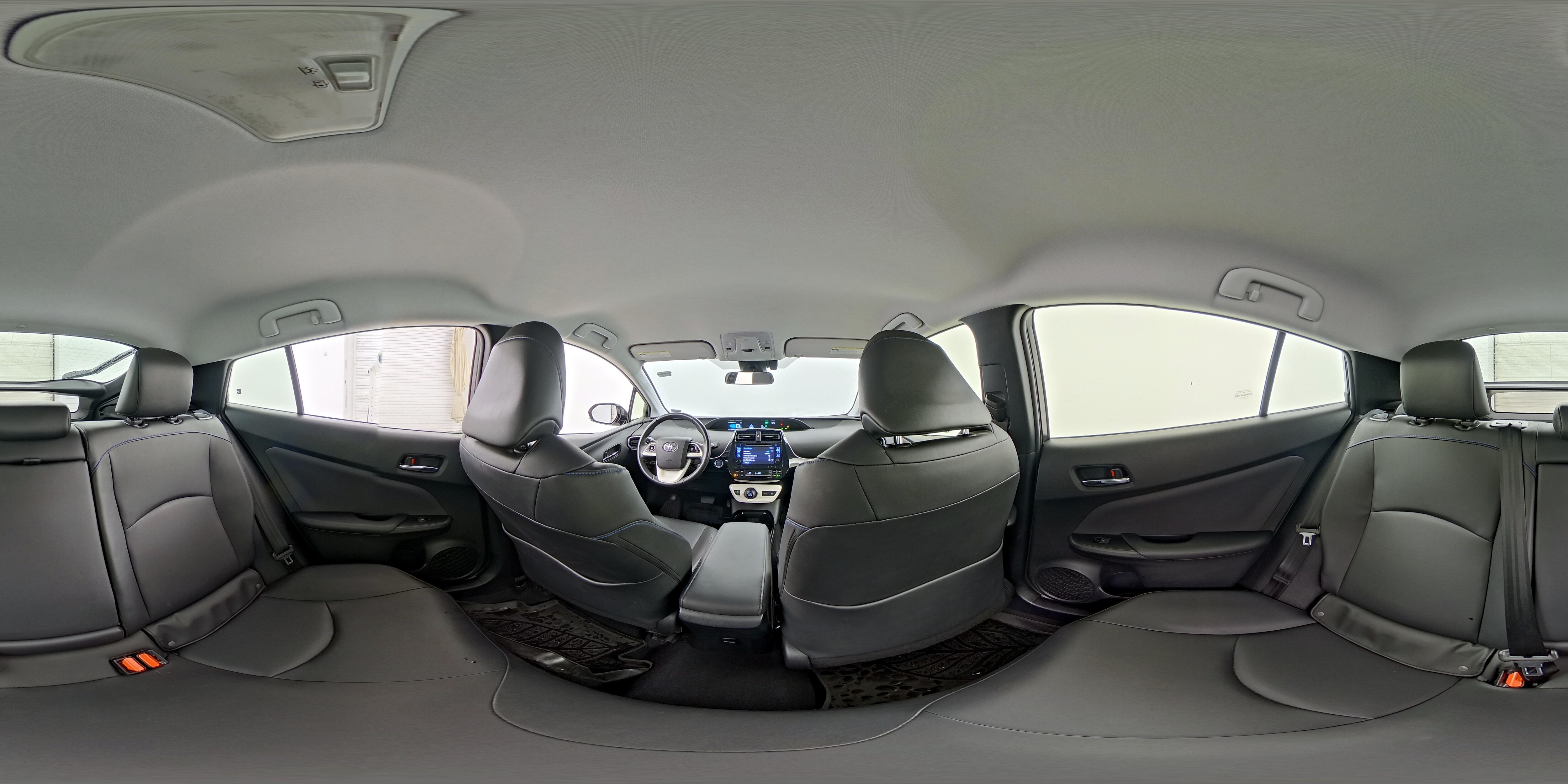 2018 Toyota Prius Three - Photo 26