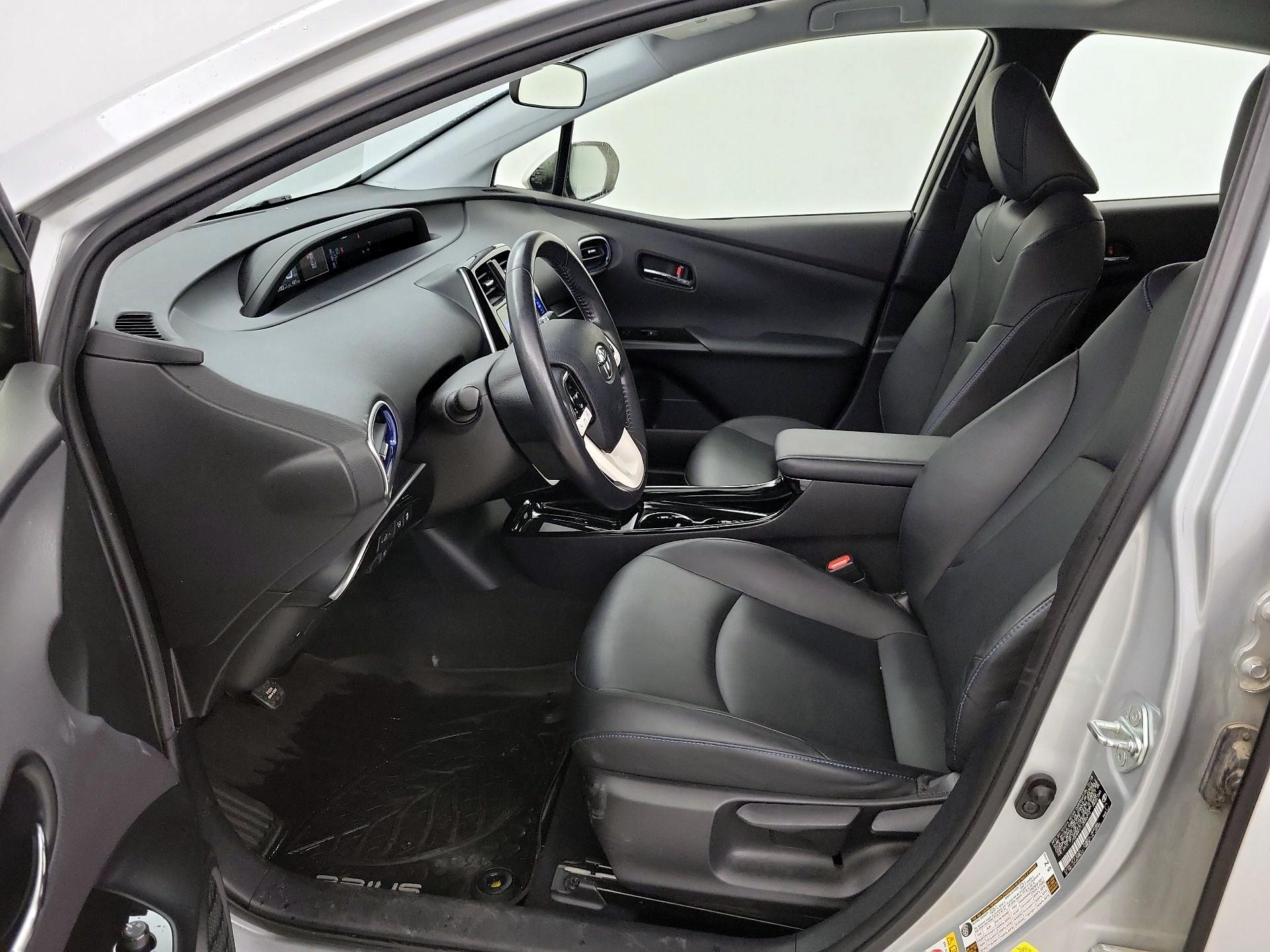 Thumbnail: 2018 Toyota Prius - 11