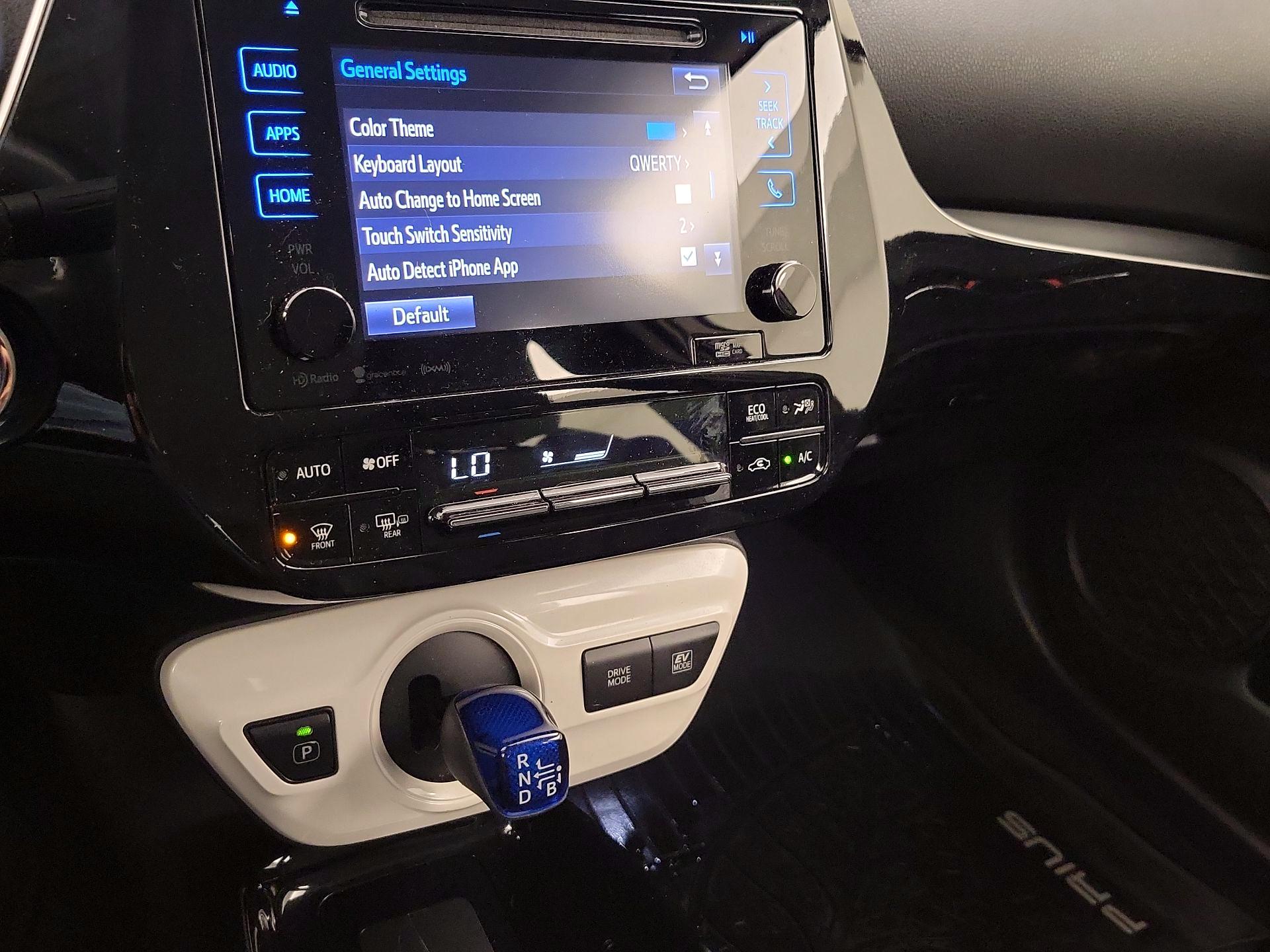 Thumbnail: 2018 Toyota Prius - 17