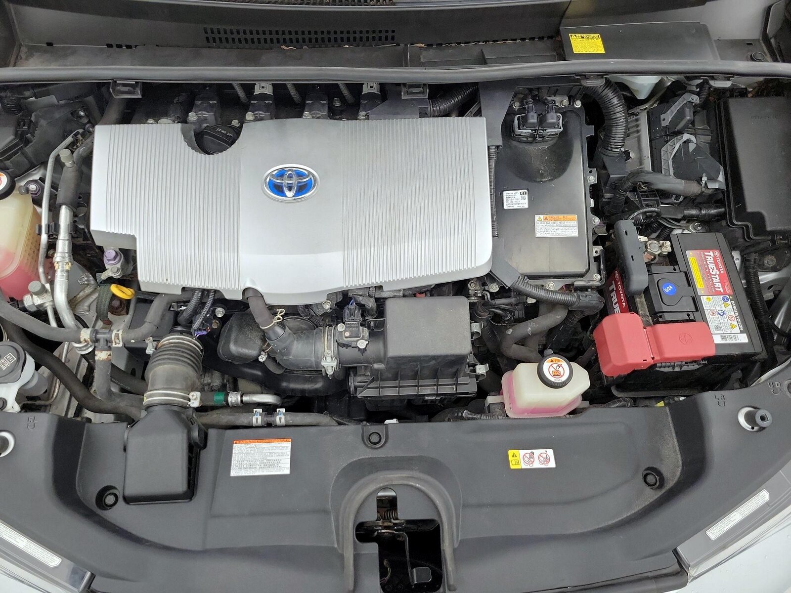 2018 Toyota Prius Three - Photo 23