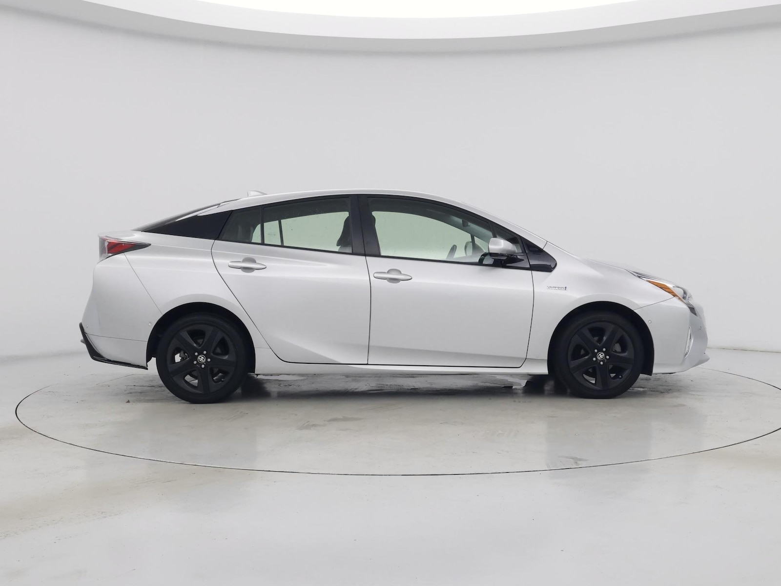 2018 Toyota Prius Three - Photo 8
