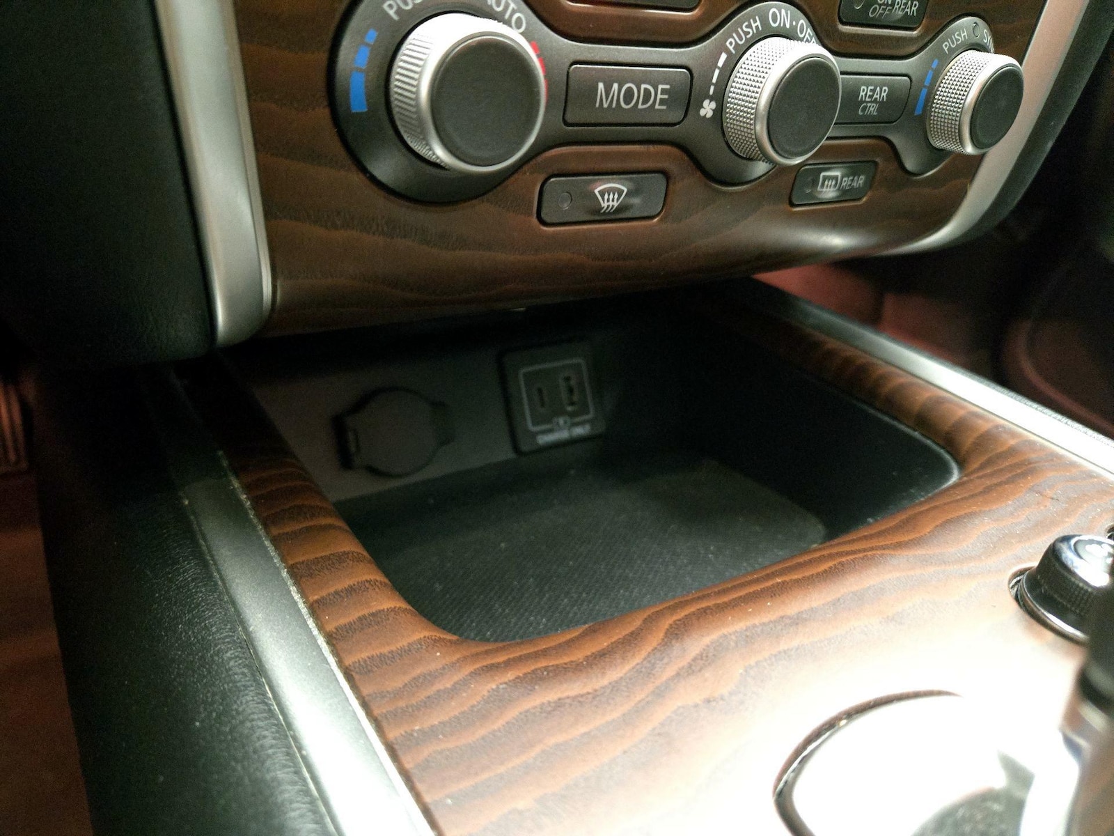 2019 Nissan Pathfinder Platinum - Photo 18