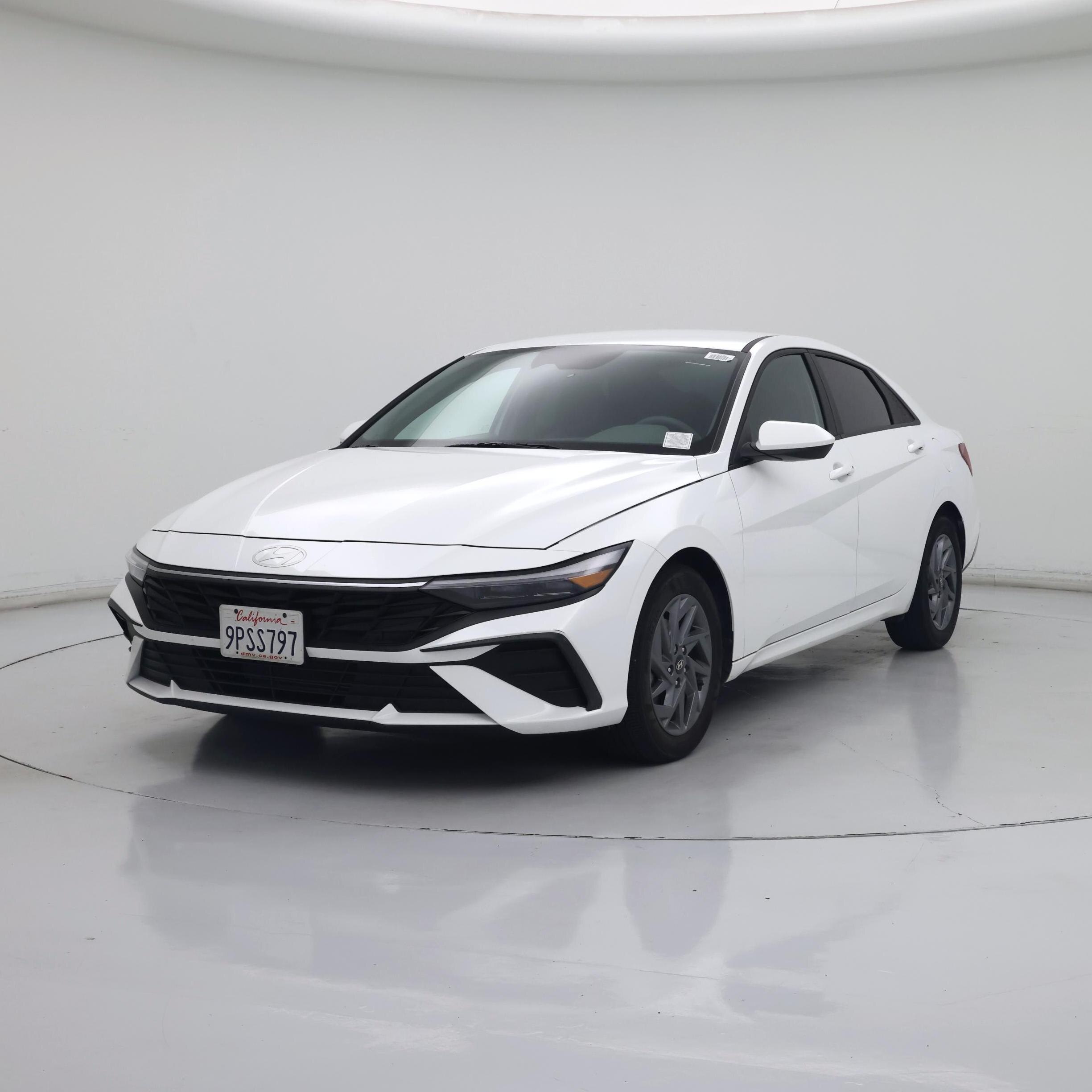 Thumbnail: 2024 Hyundai Elantra - 4