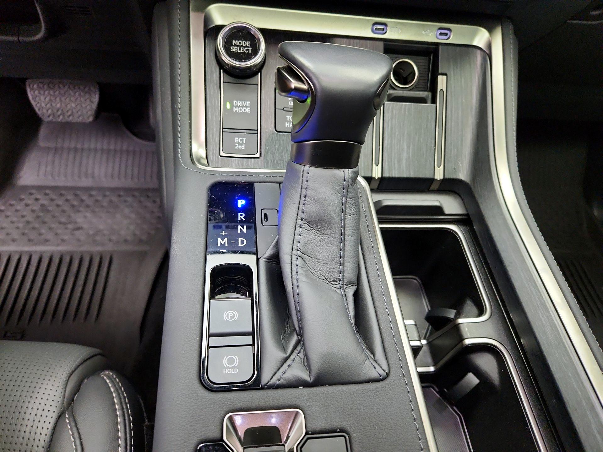 Thumbnail: 2025 Lexus GX - 18