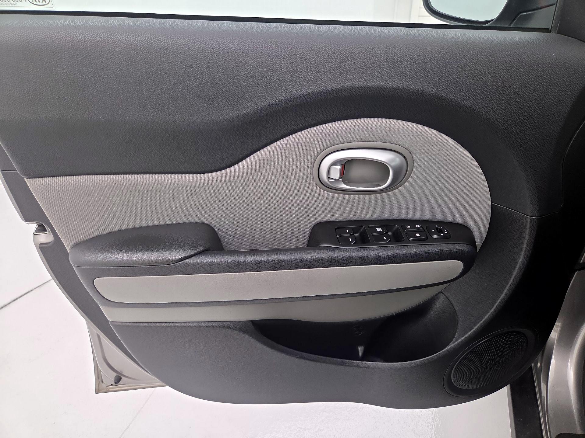 Thumbnail: 2015 Kia Soul - 12