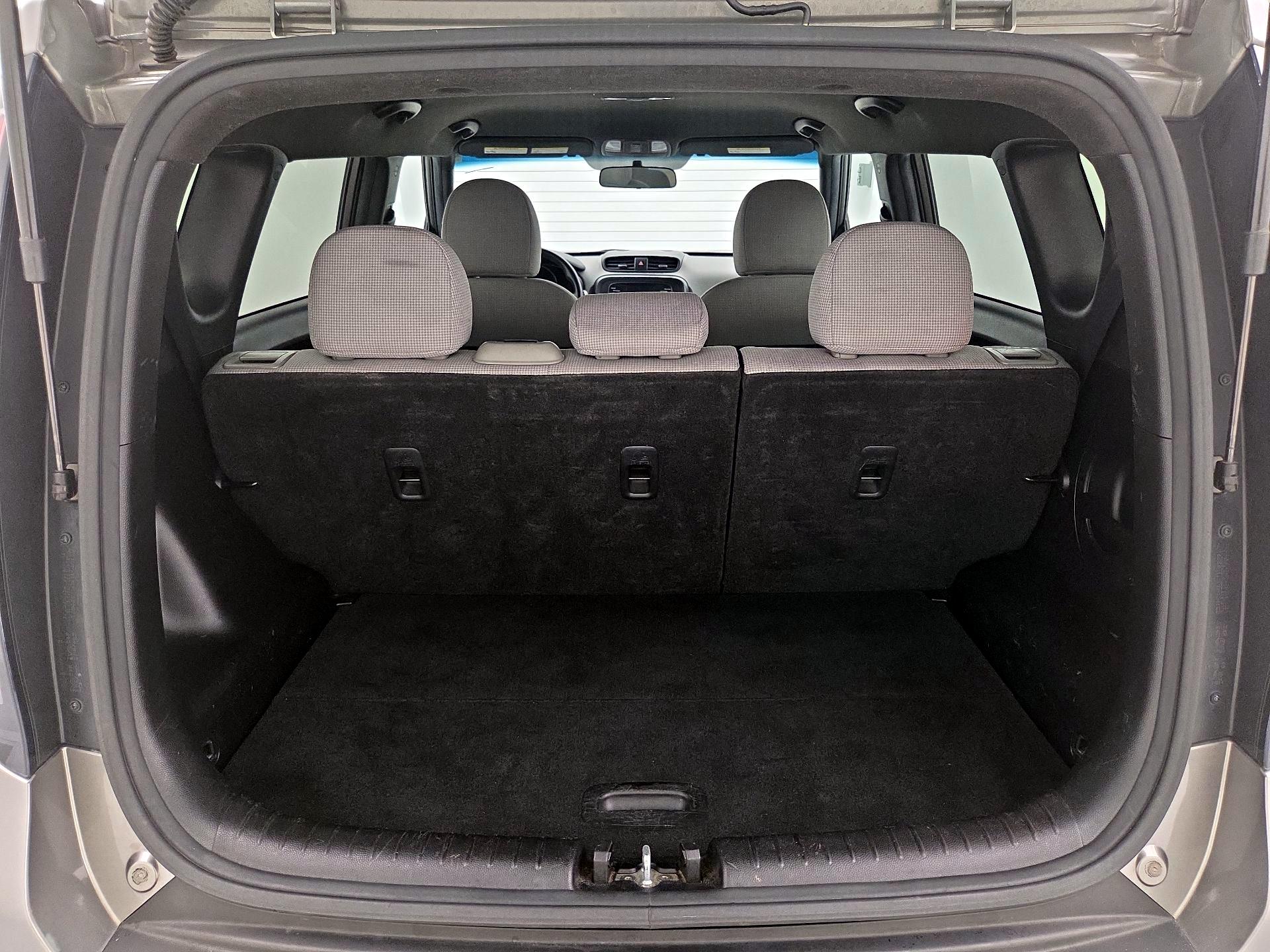 Thumbnail: 2015 Kia Soul - 20
