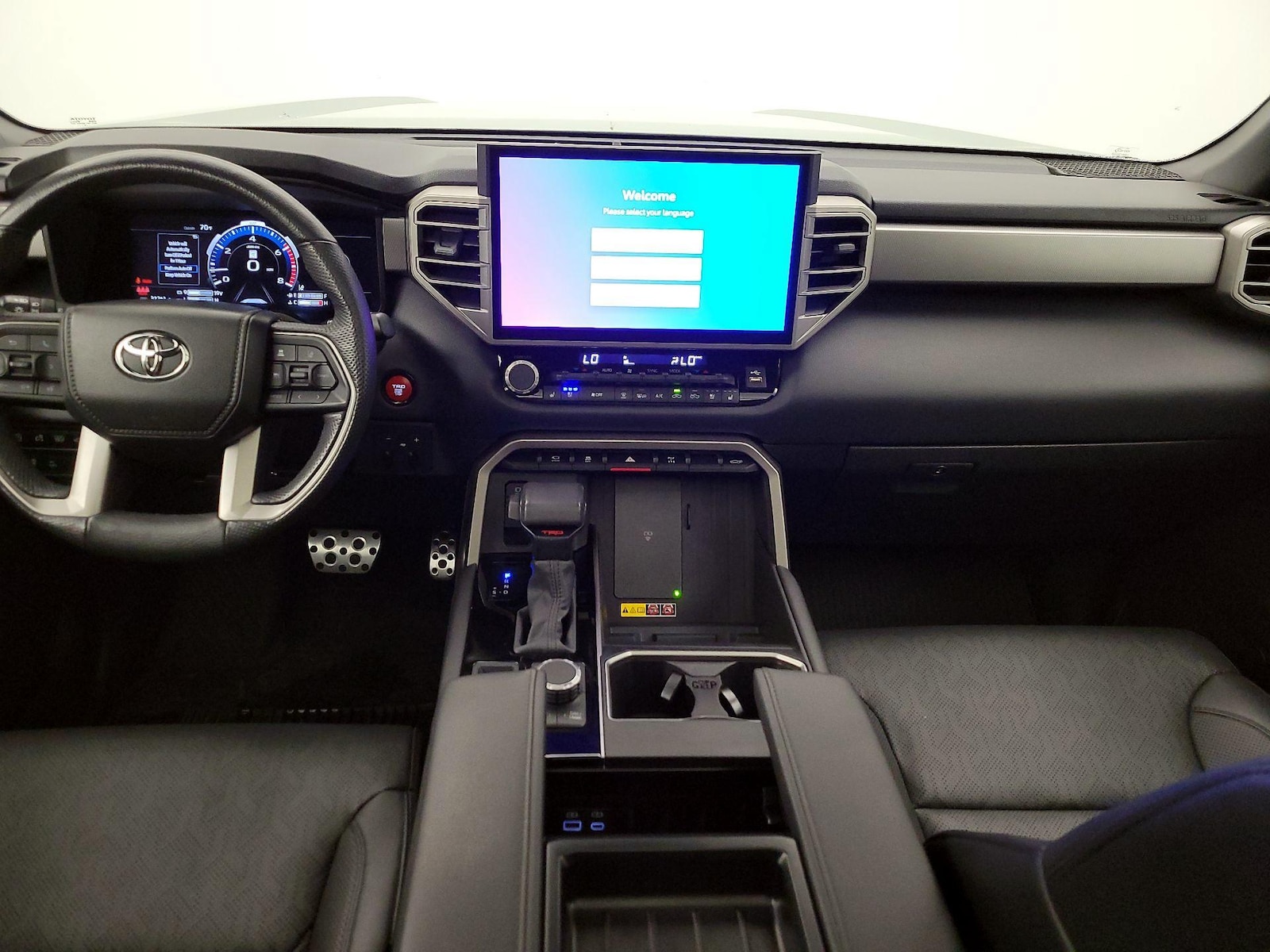 2025 Toyota Tundra Limited - Photo 10