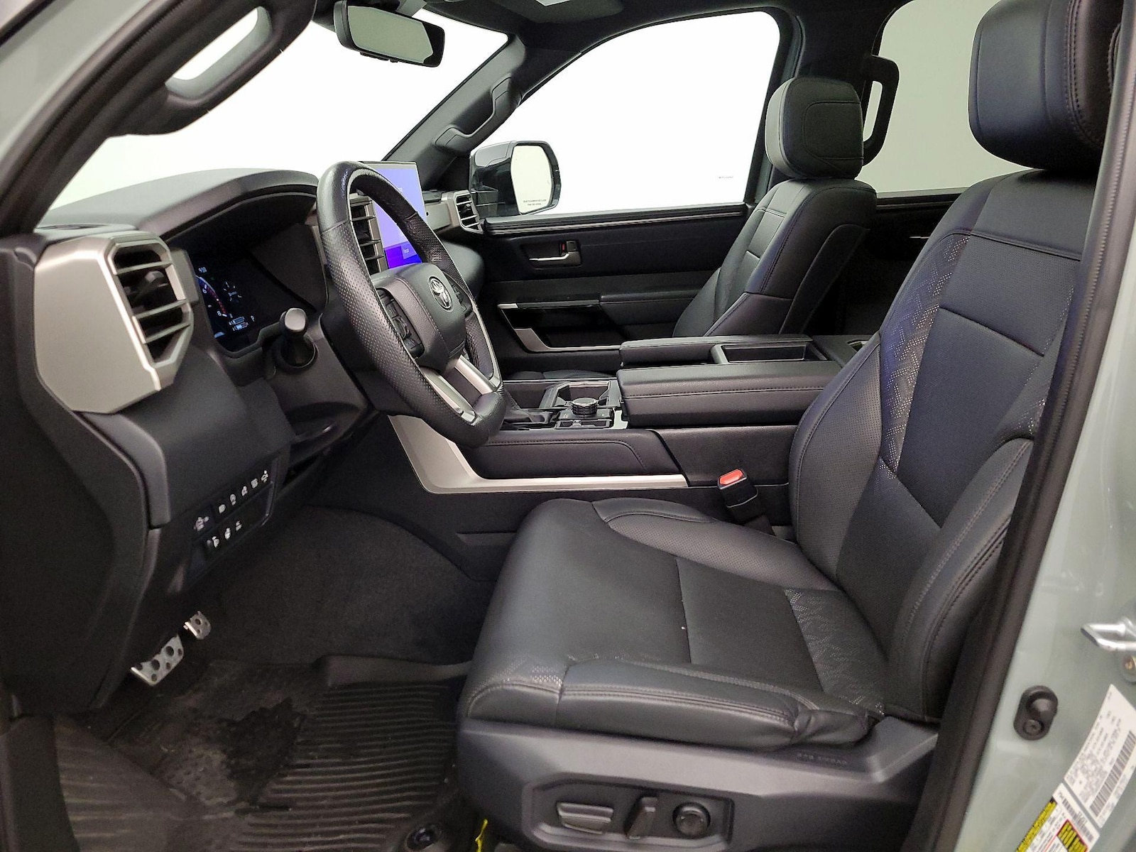 2025 Toyota Tundra Limited - Photo 12