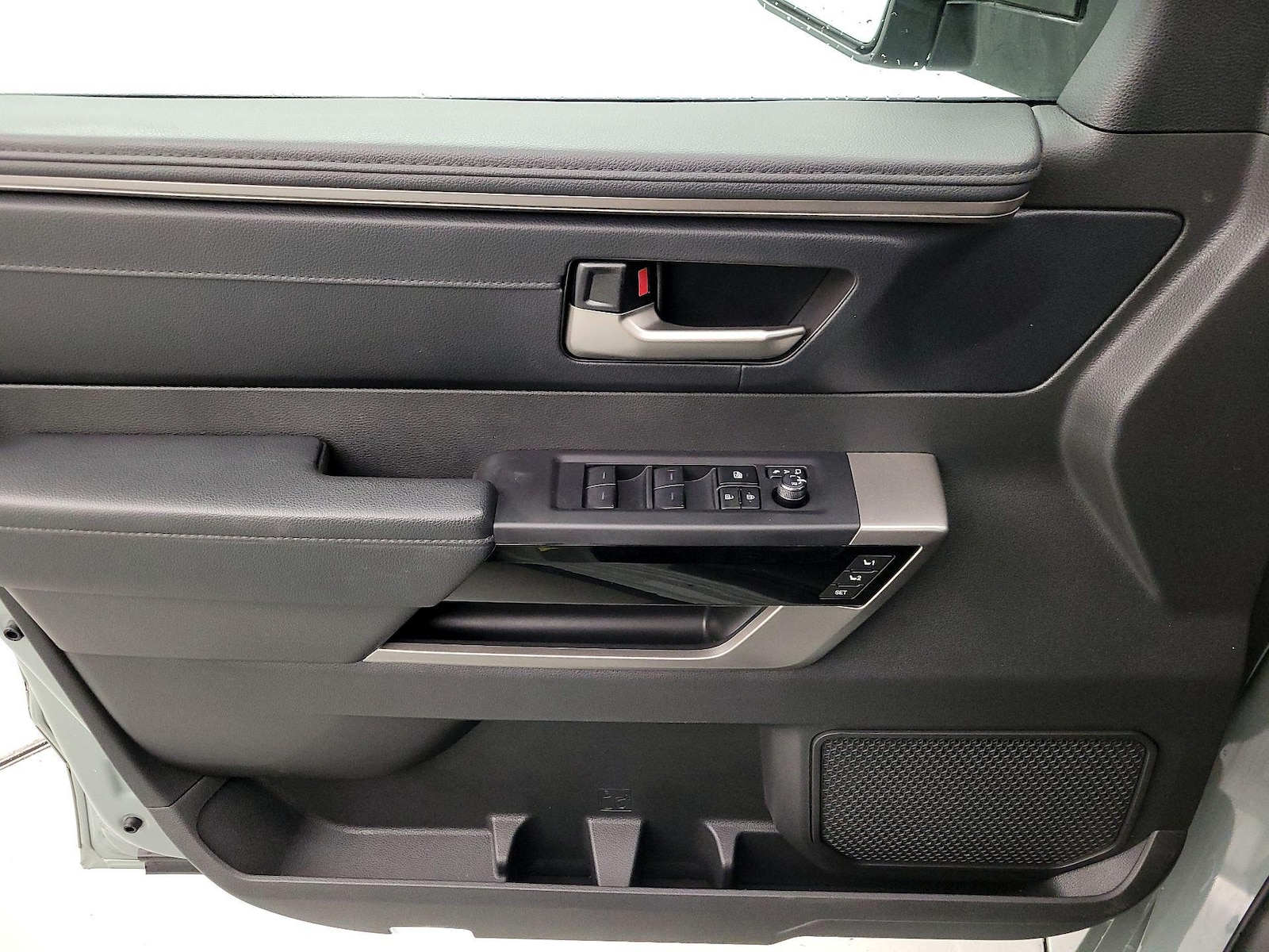 2025 Toyota Tundra Limited - Photo 13