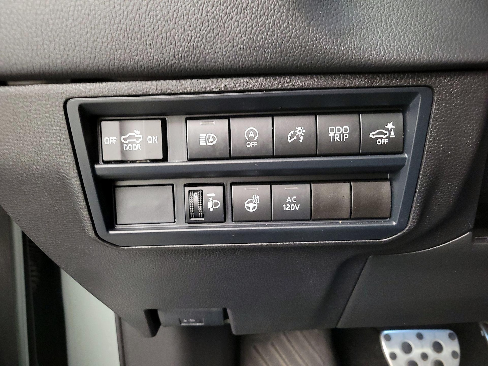 2025 Toyota Tundra Limited - Photo 14