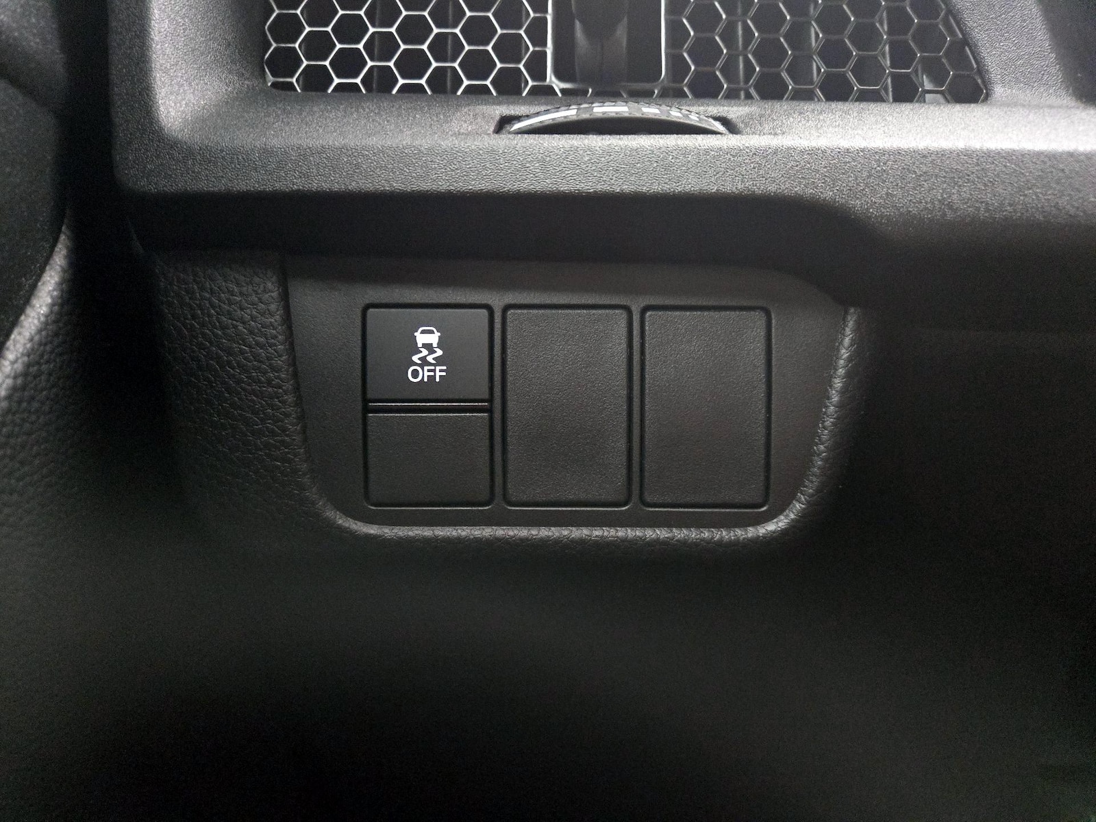 2024 Honda CR-V LX - Photo 14