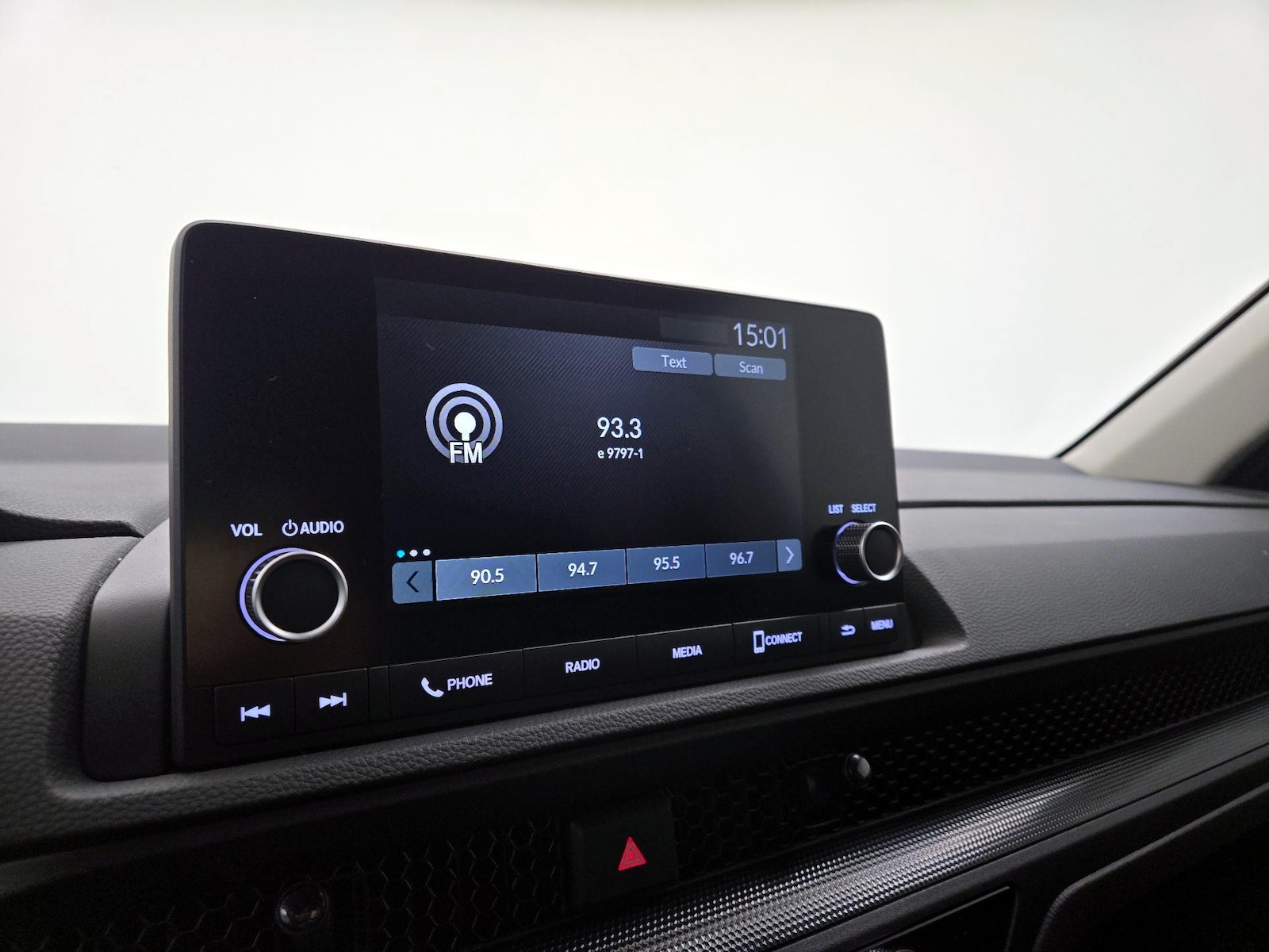 2024 Honda CR-V LX - Photo 16