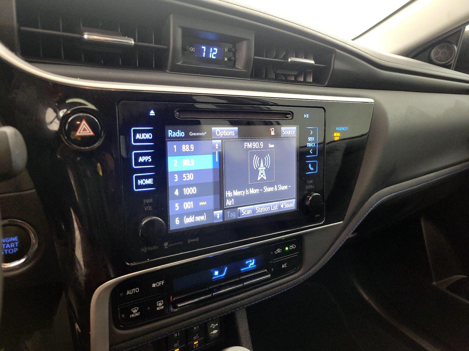 Thumbnail: 2018 Toyota Corolla - 15