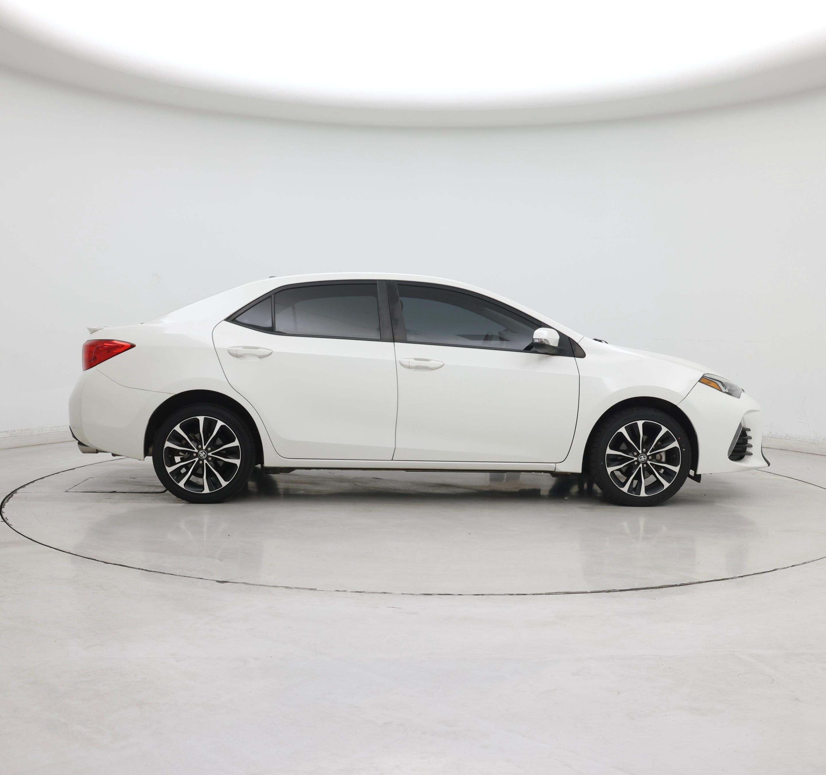Thumbnail: 2018 Toyota Corolla - 7
