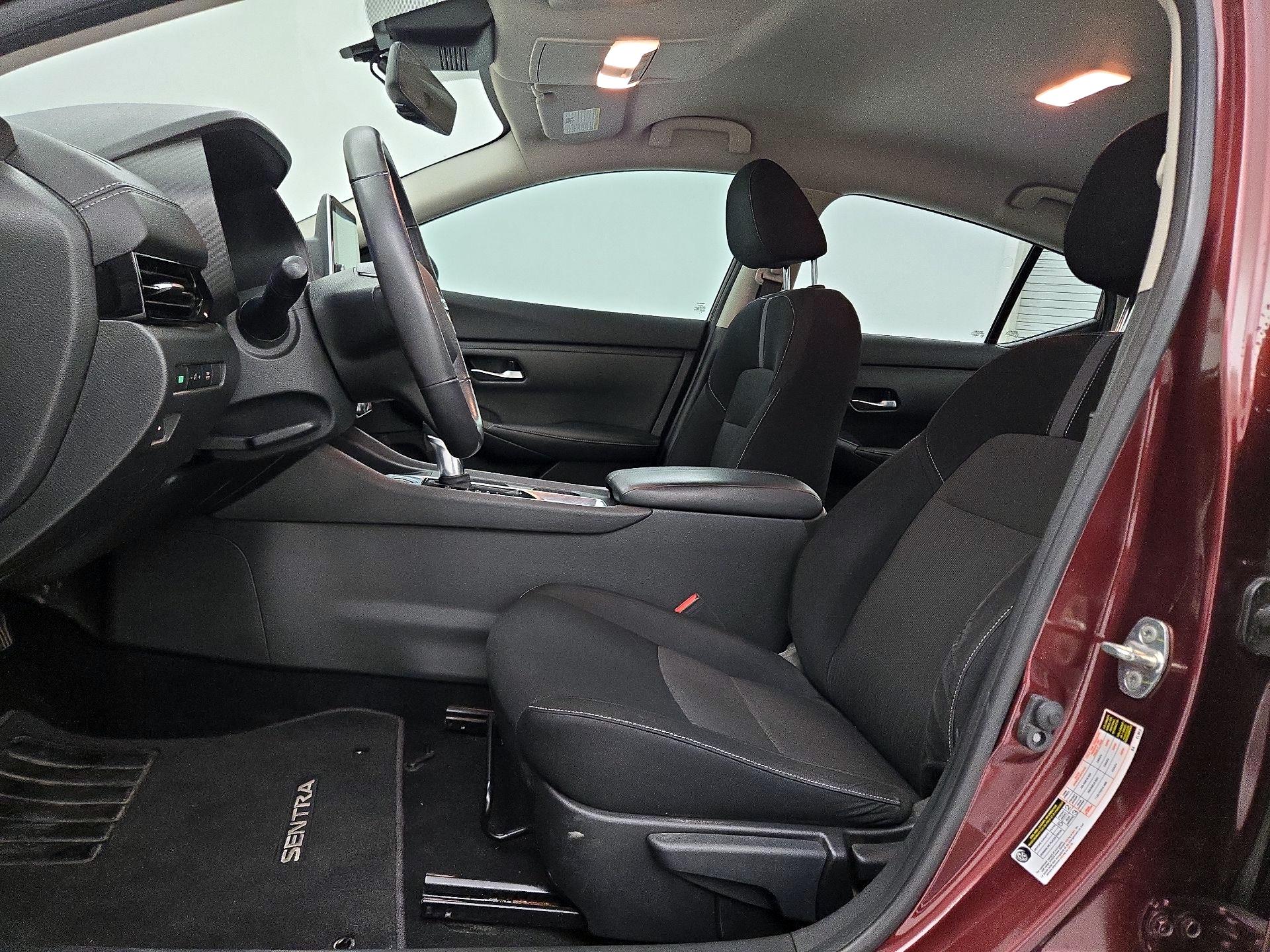 Thumbnail: 2020 Nissan Sentra - 11