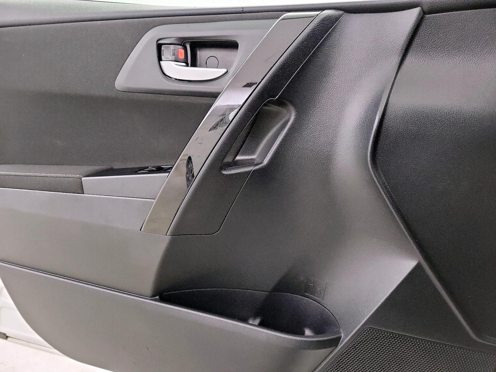 2018 Toyota Corolla iM Base - Photo 13