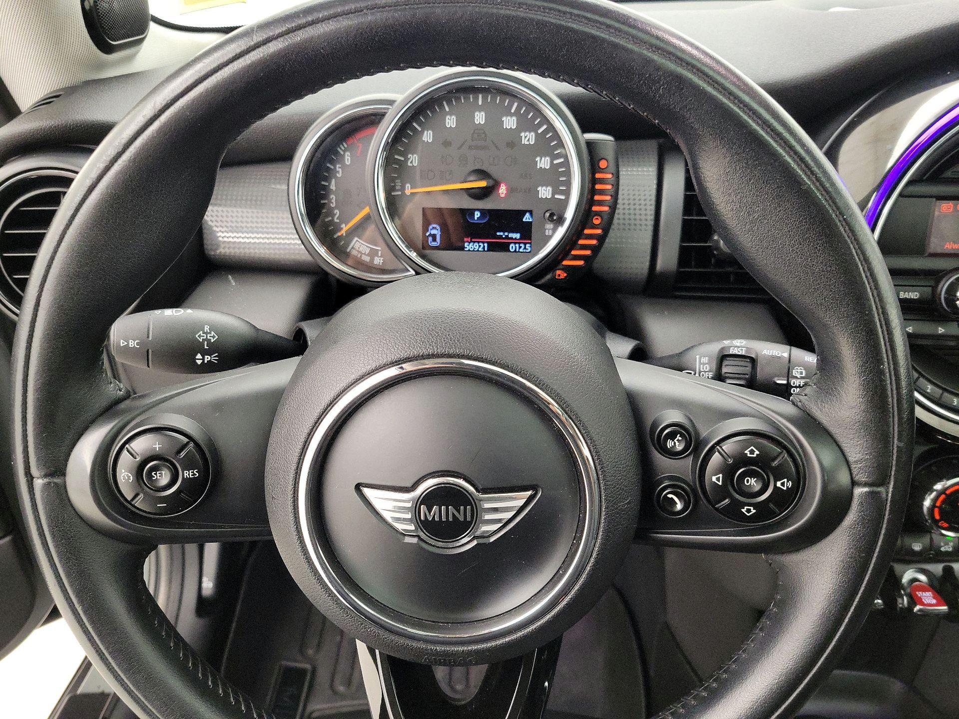 Thumbnail: 2015 MINI Cooper Hardtop - 10