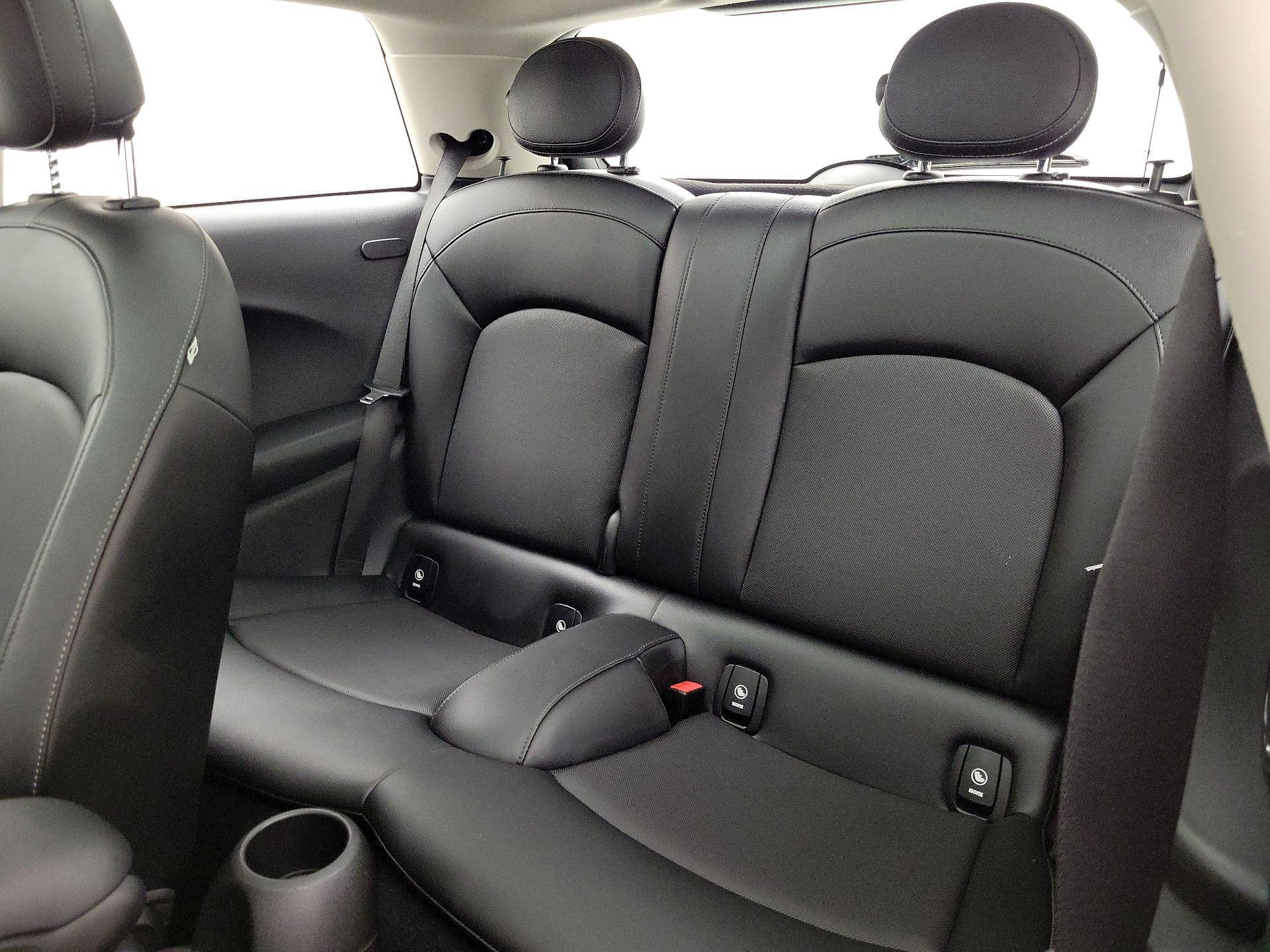 Thumbnail: 2015 MINI Cooper Hardtop - 19