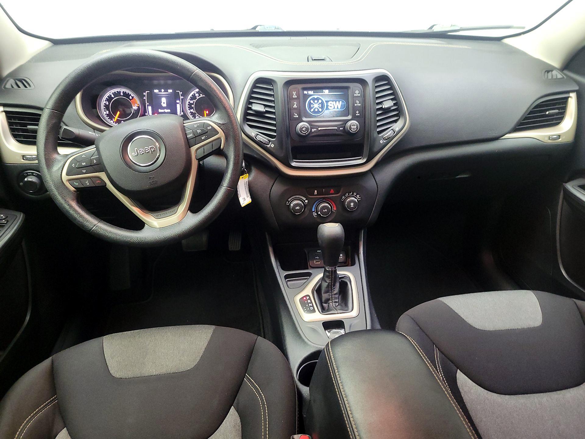 Thumbnail: 2016 Jeep Cherokee - 9
