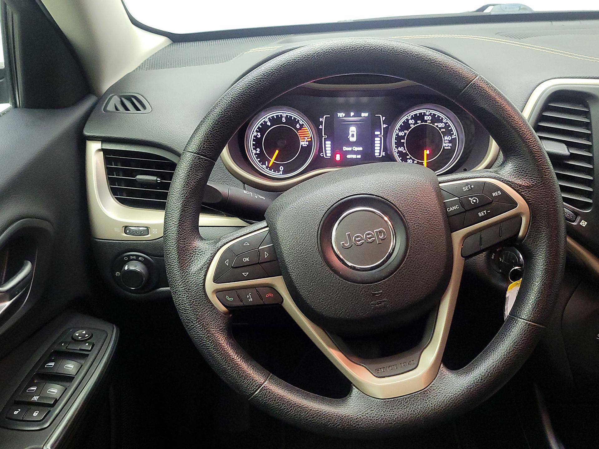 Thumbnail: 2016 Jeep Cherokee - 10