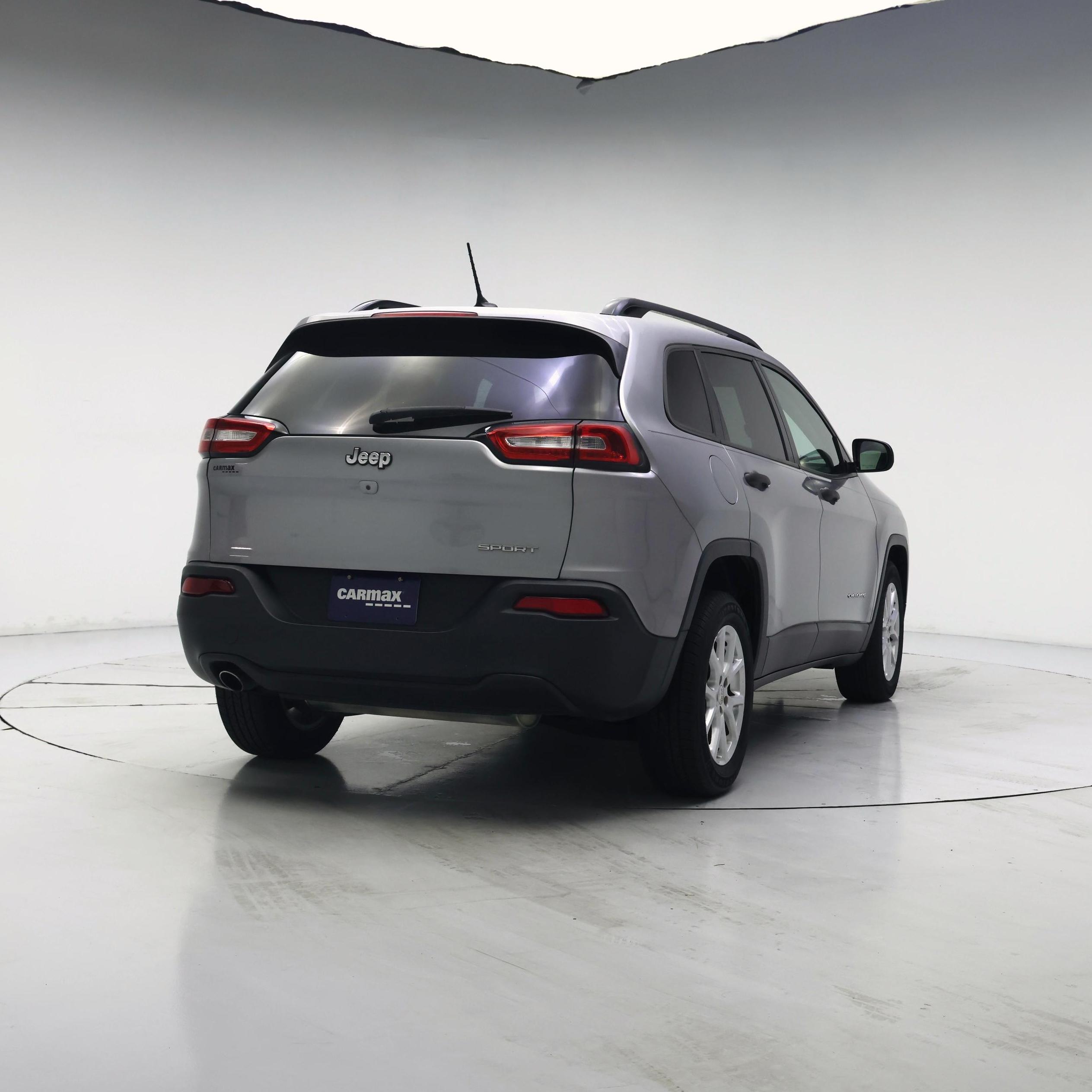 Thumbnail: 2016 Jeep Cherokee - 8