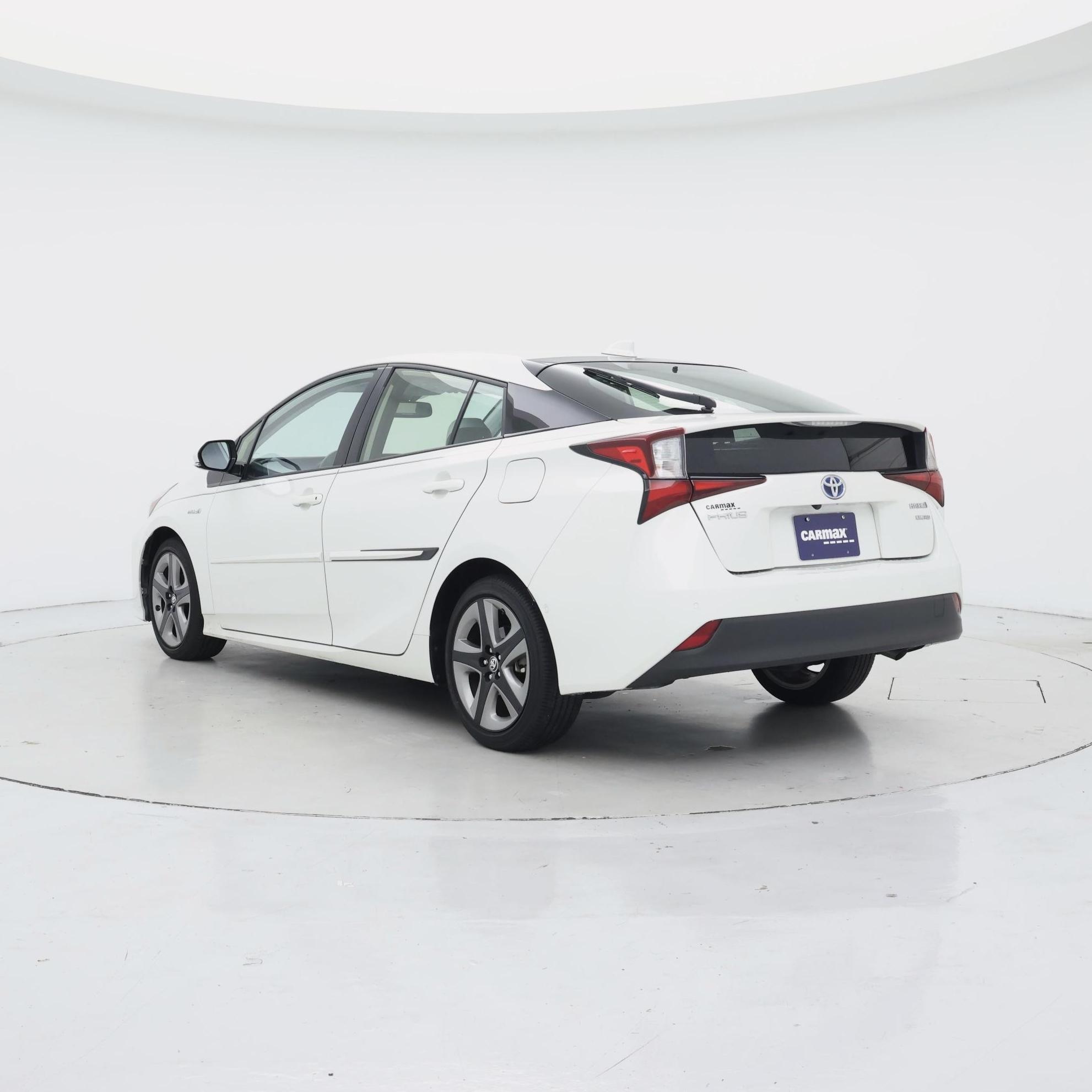 Thumbnail: 2019 Toyota Prius - 2