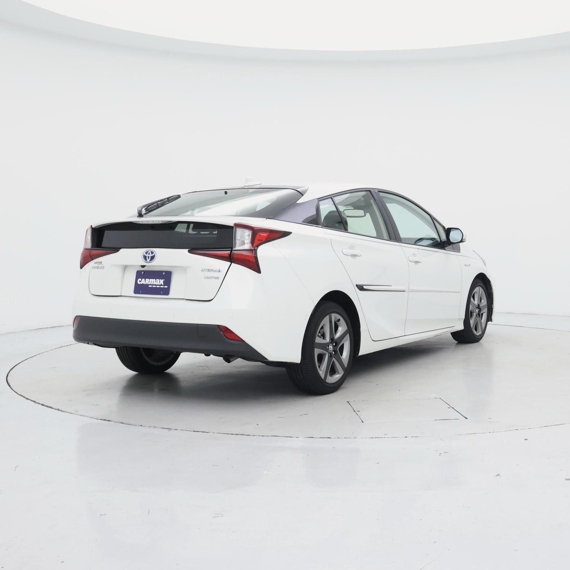 Thumbnail: 2019 Toyota Prius - 8