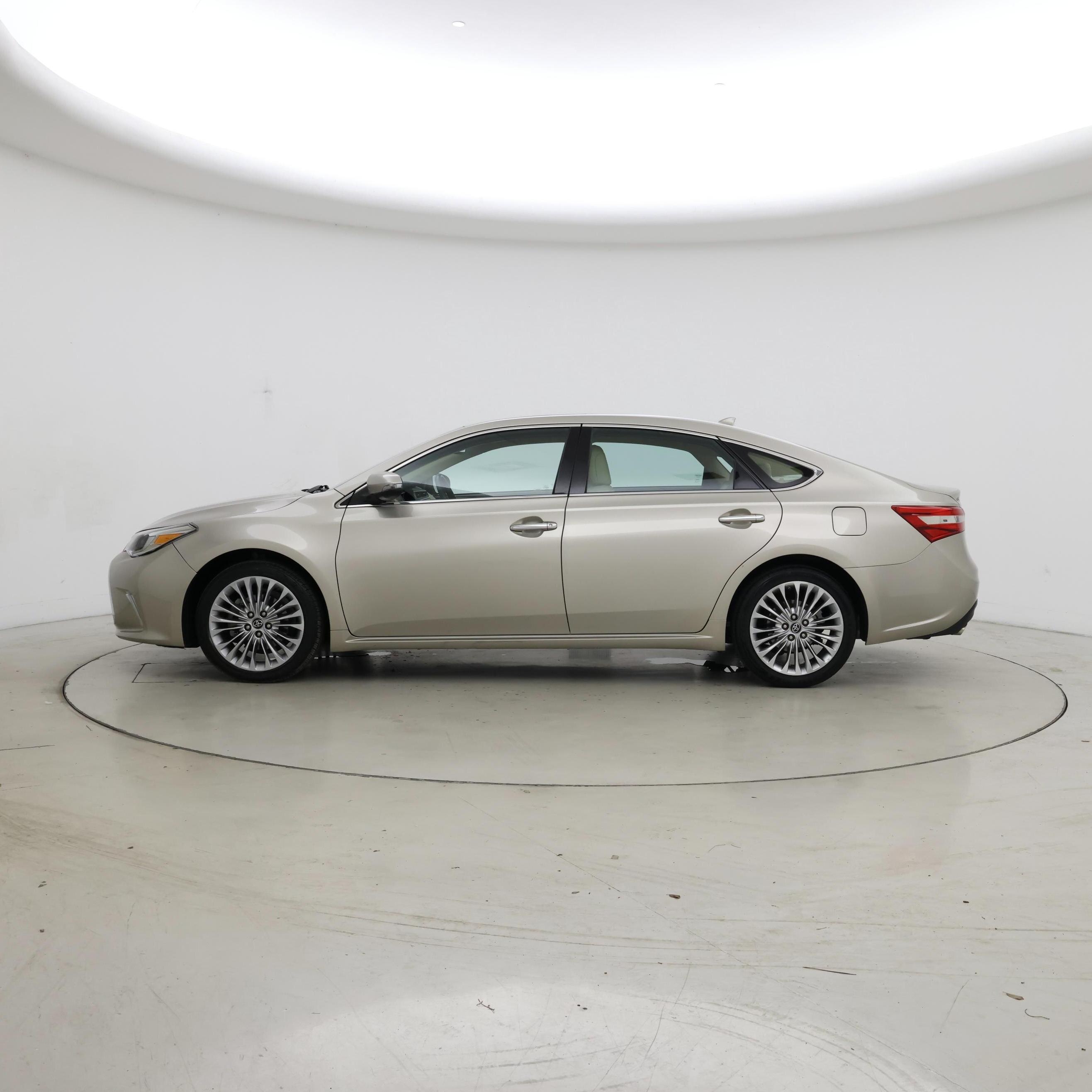 Thumbnail: 2018 Toyota Avalon - 3