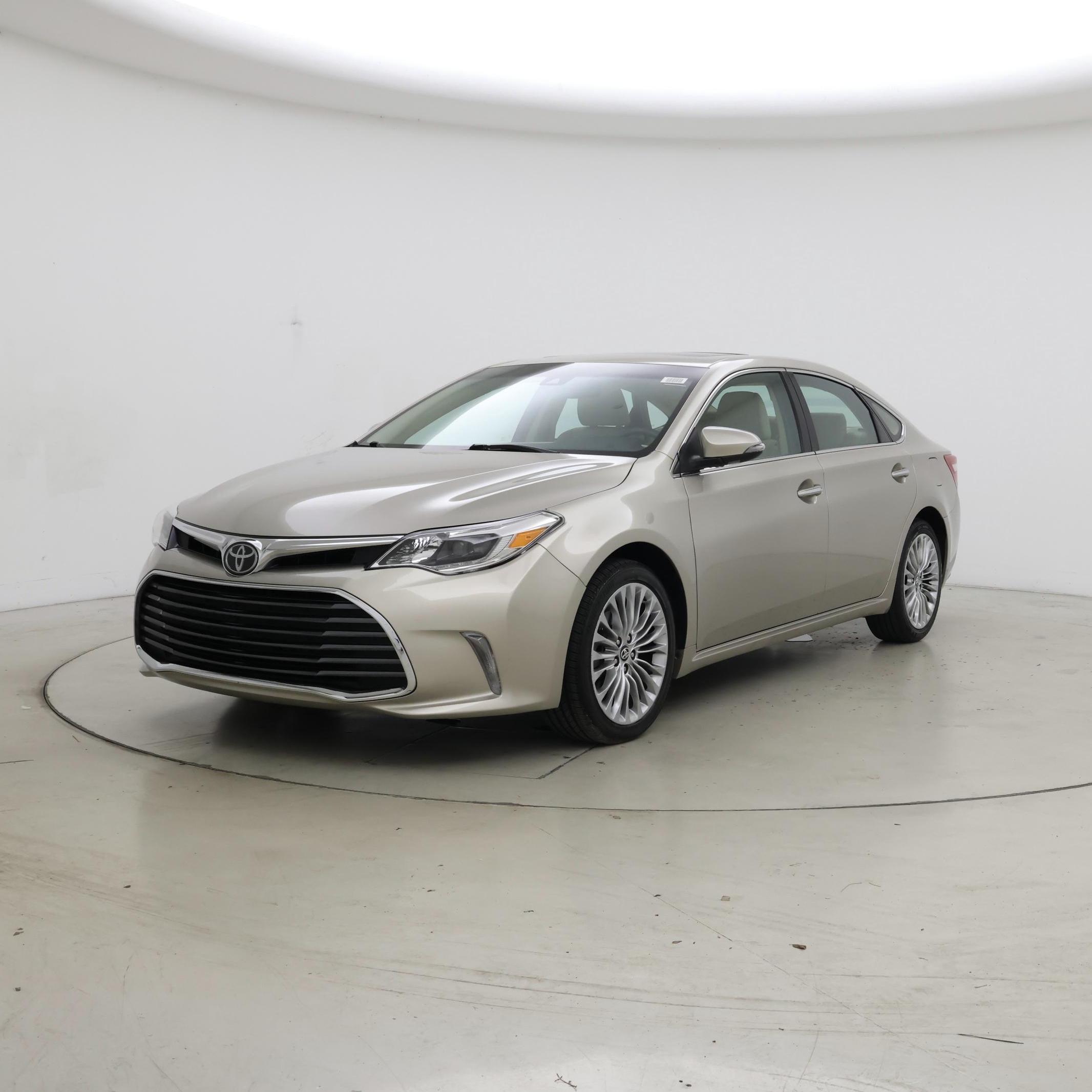 Thumbnail: 2018 Toyota Avalon - 4