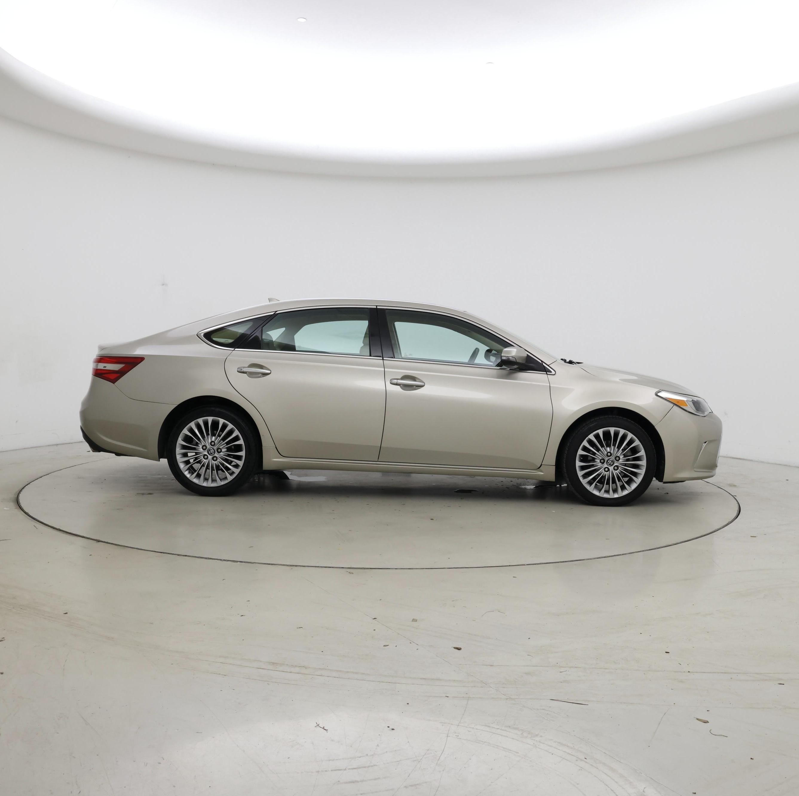 Thumbnail: 2018 Toyota Avalon - 7