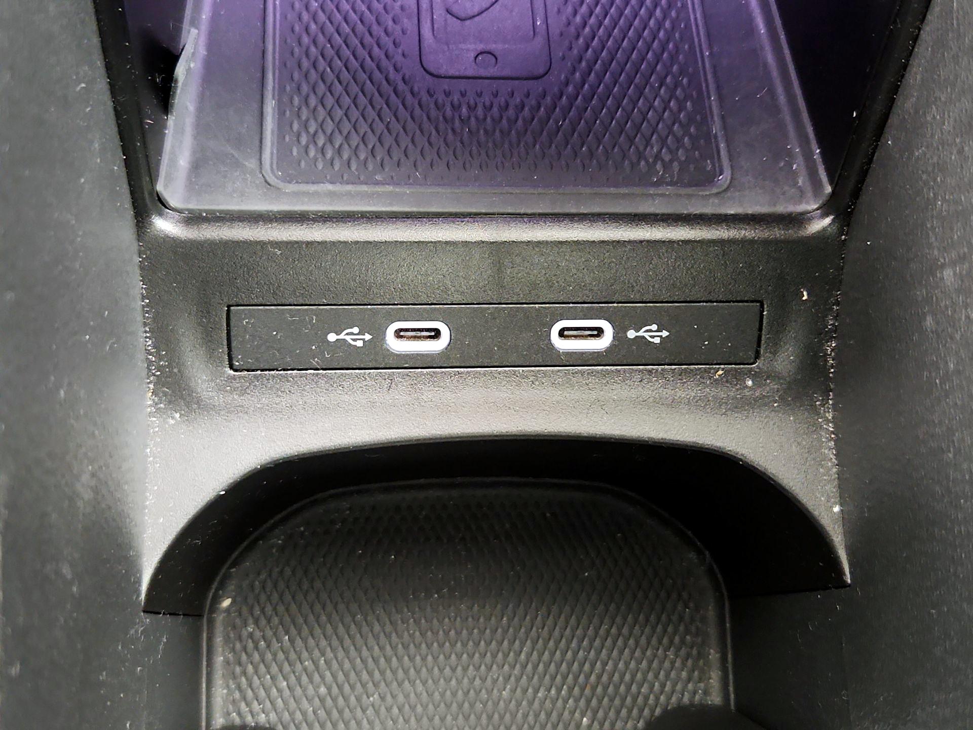 Thumbnail: 2021 Volkswagen ID.4 - 18