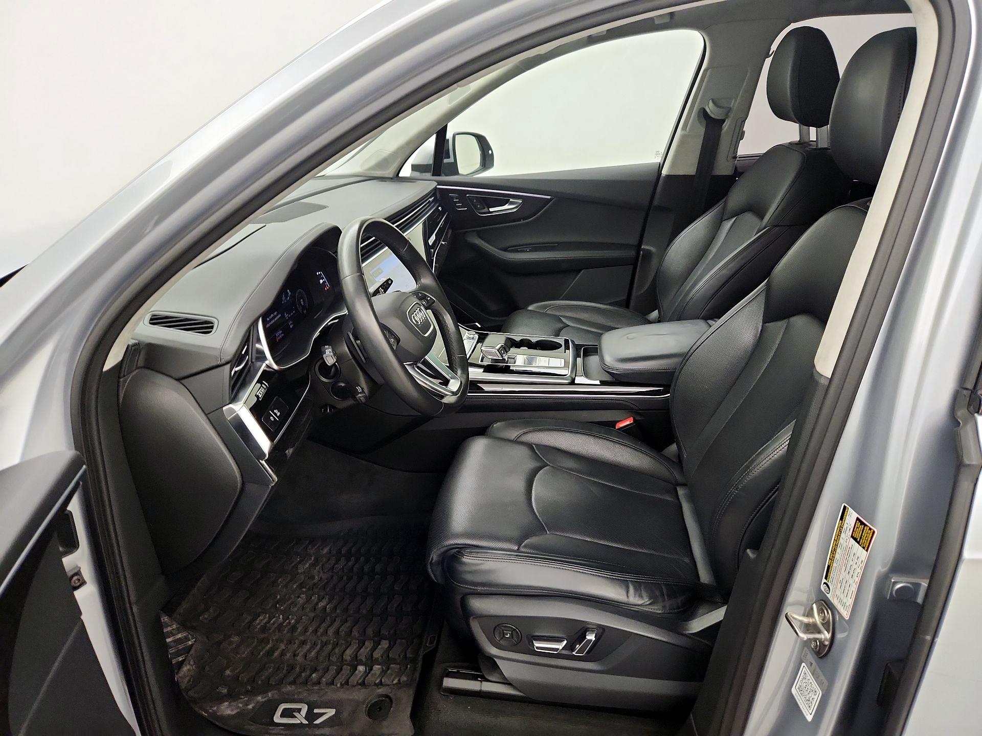 Thumbnail: 2022 Audi Q7 - 11