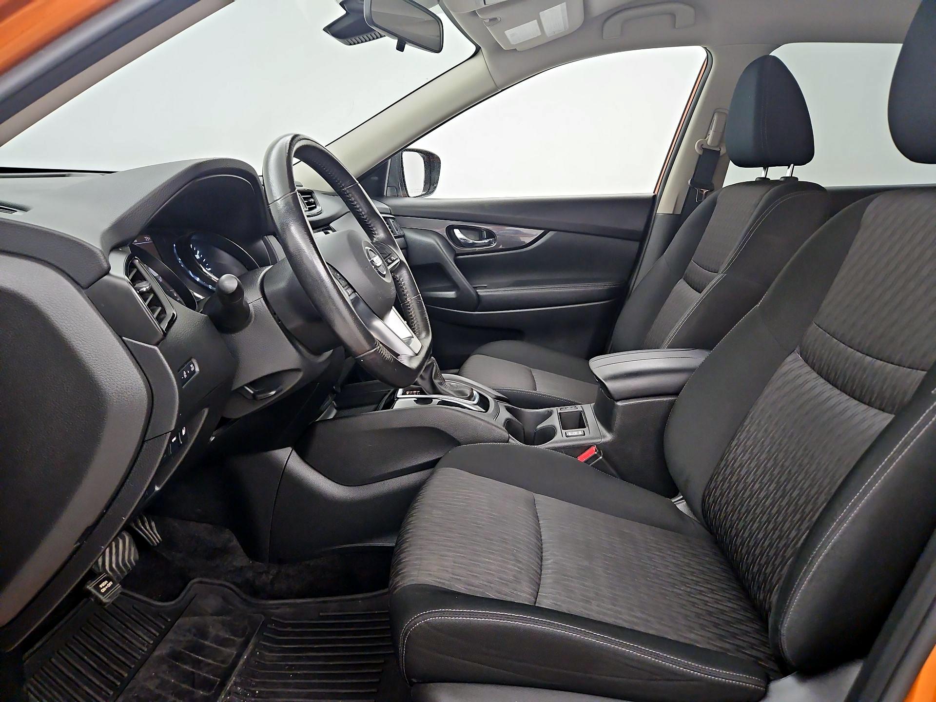 Thumbnail: 2019 Nissan Rogue - 11
