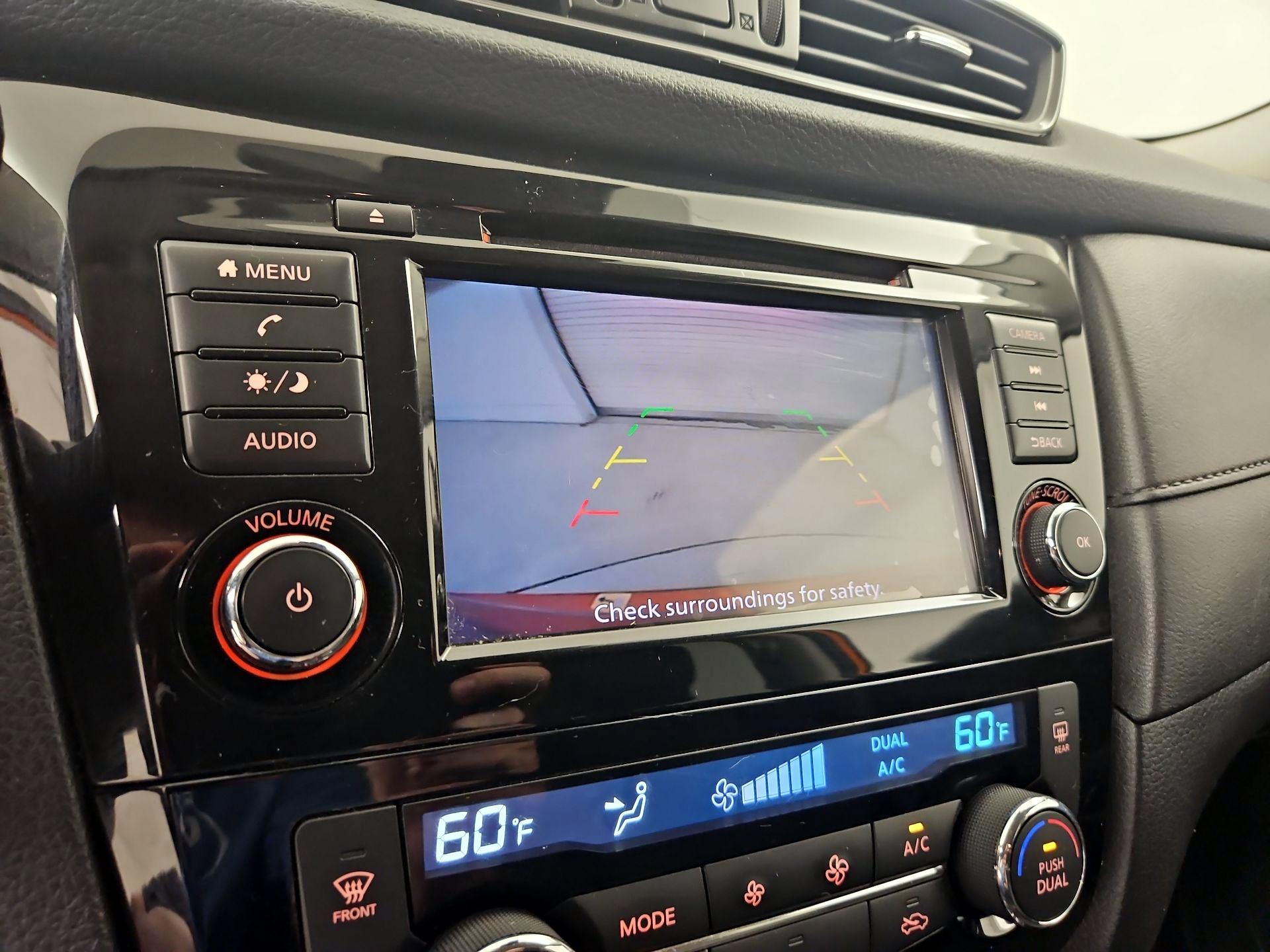 Thumbnail: 2019 Nissan Rogue - 14