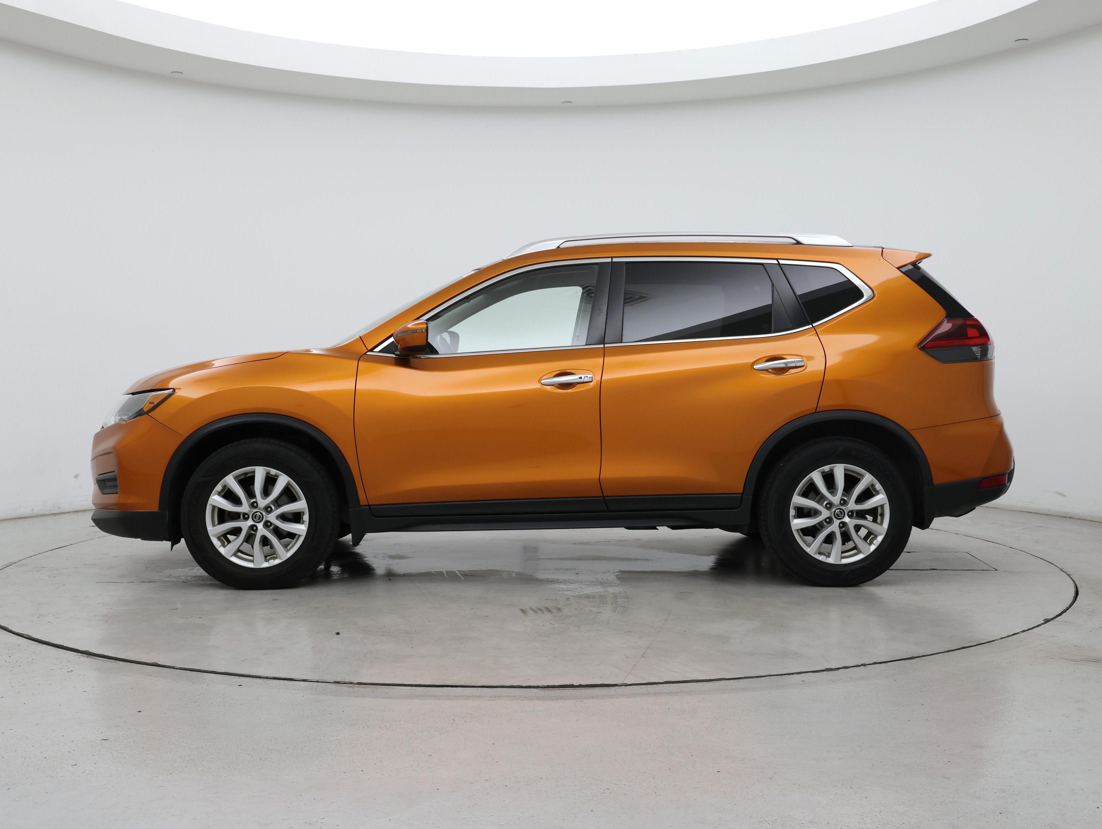 Thumbnail: 2019 Nissan Rogue - 3