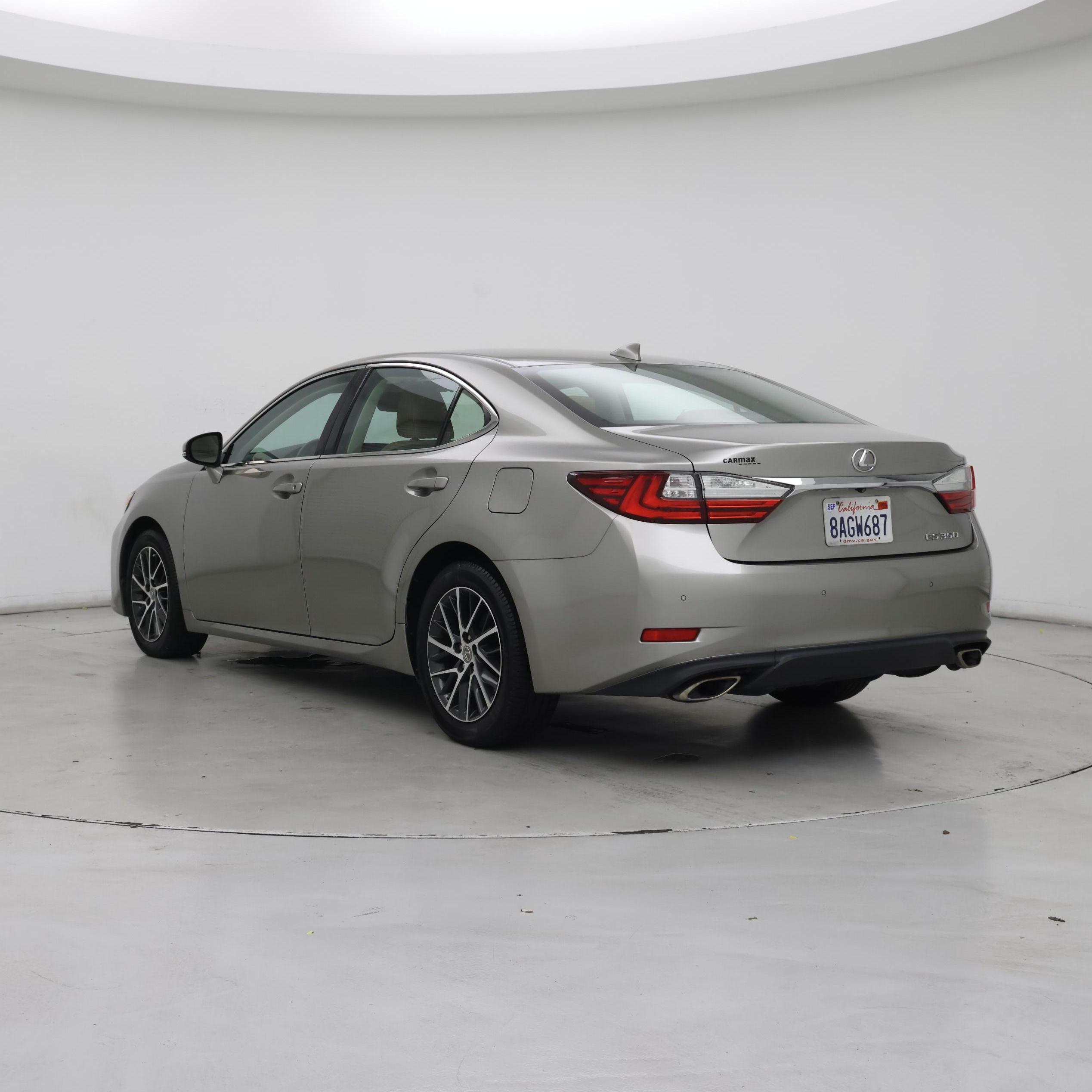 Thumbnail: 2017 Lexus ES - 2