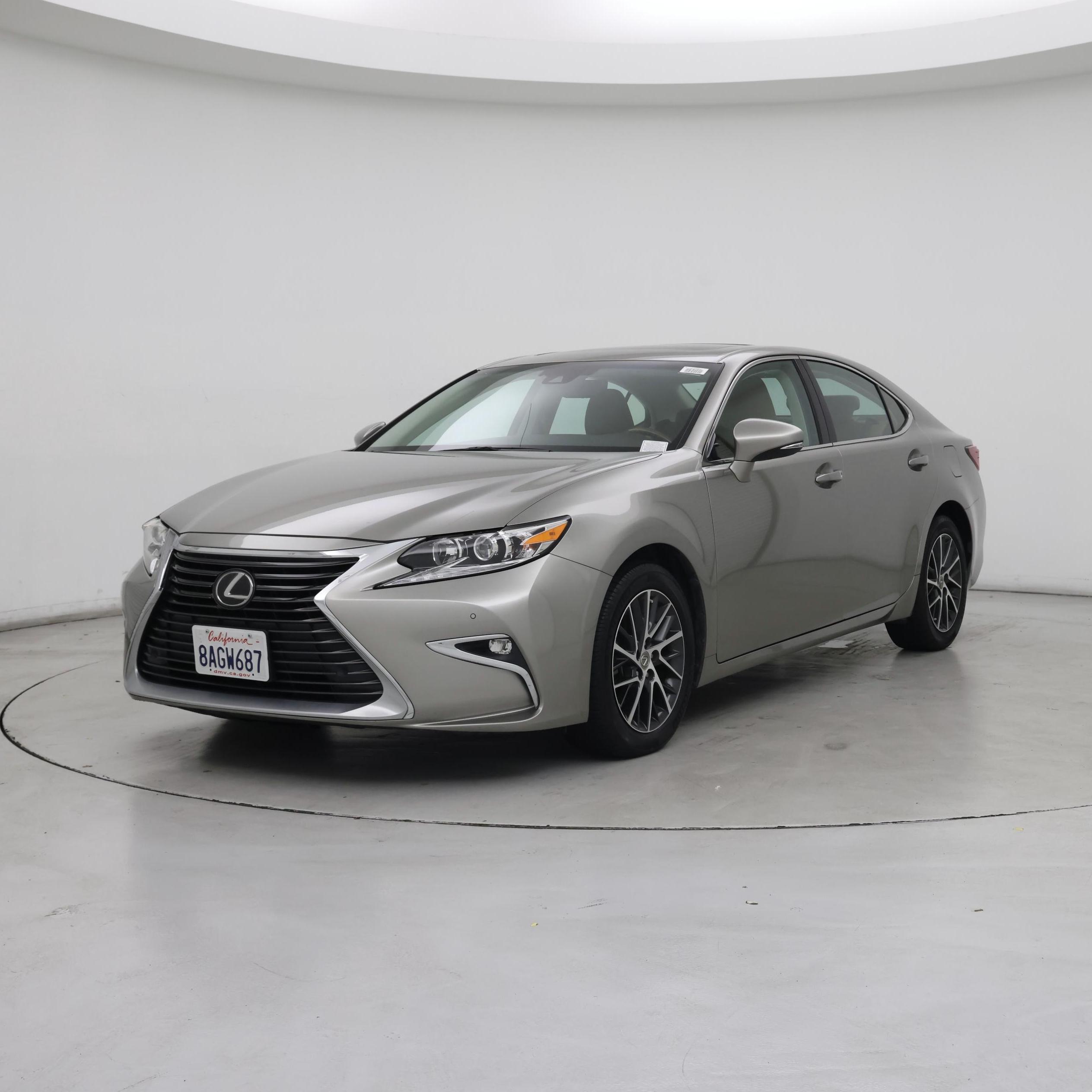 Thumbnail: 2017 Lexus ES - 4