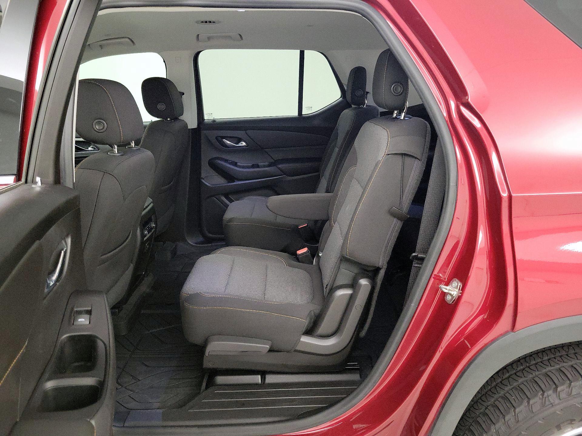 Thumbnail: 2018 Chevrolet Traverse - 19