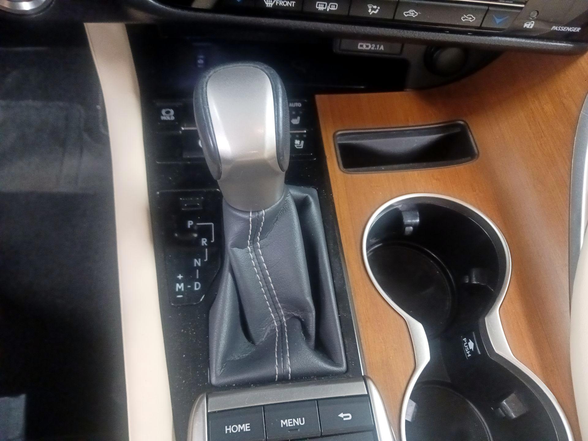 Thumbnail: 2021 Lexus RX - 15