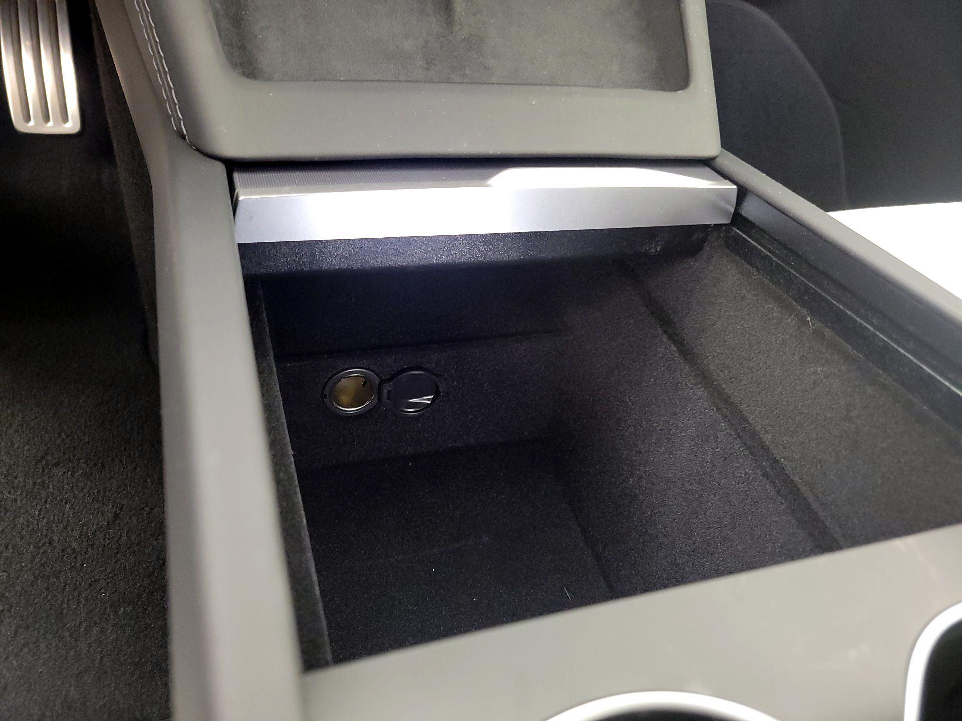 Thumbnail: 2025 Tesla Model 3 - 18