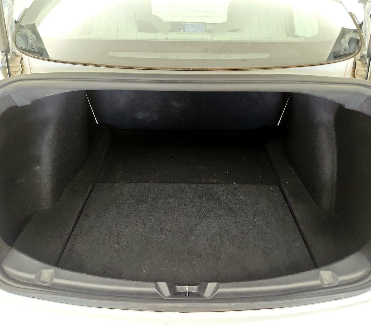 Trunk/Cargo (Seats Up)