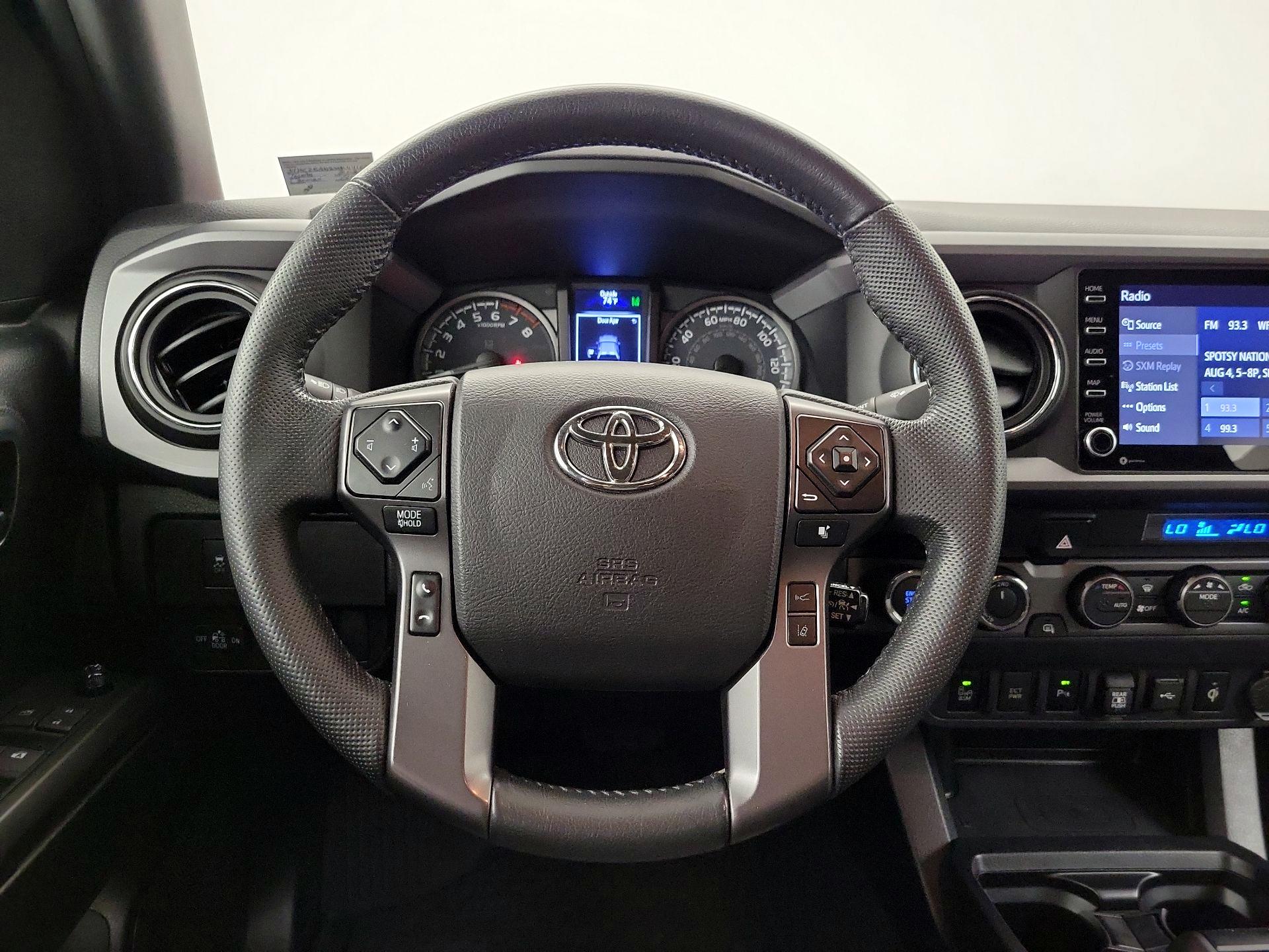 Thumbnail: 2021 Toyota Tacoma - 10