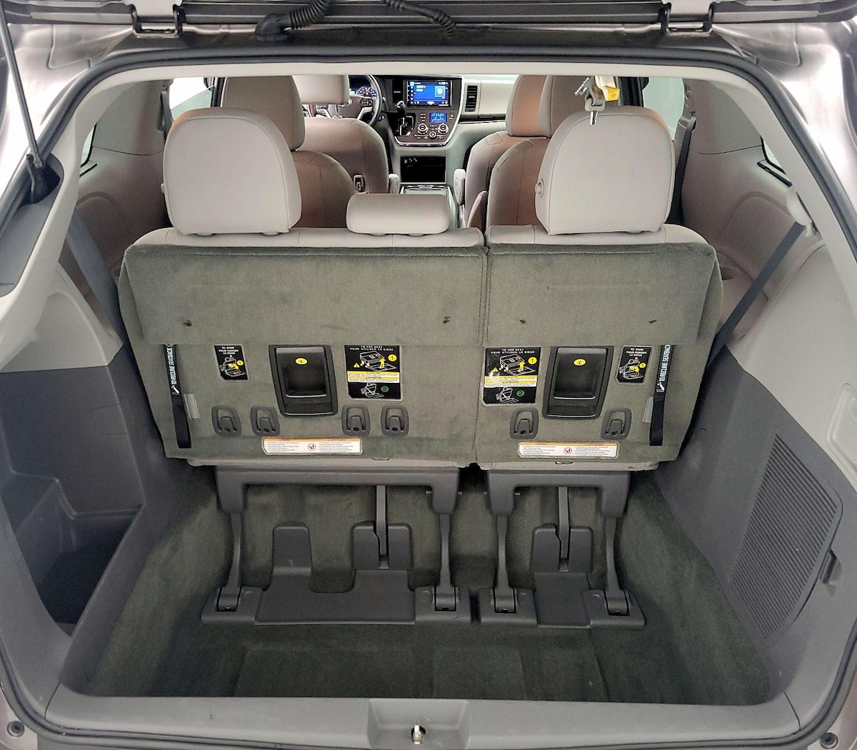 Trunk/Cargo (Seats Up)