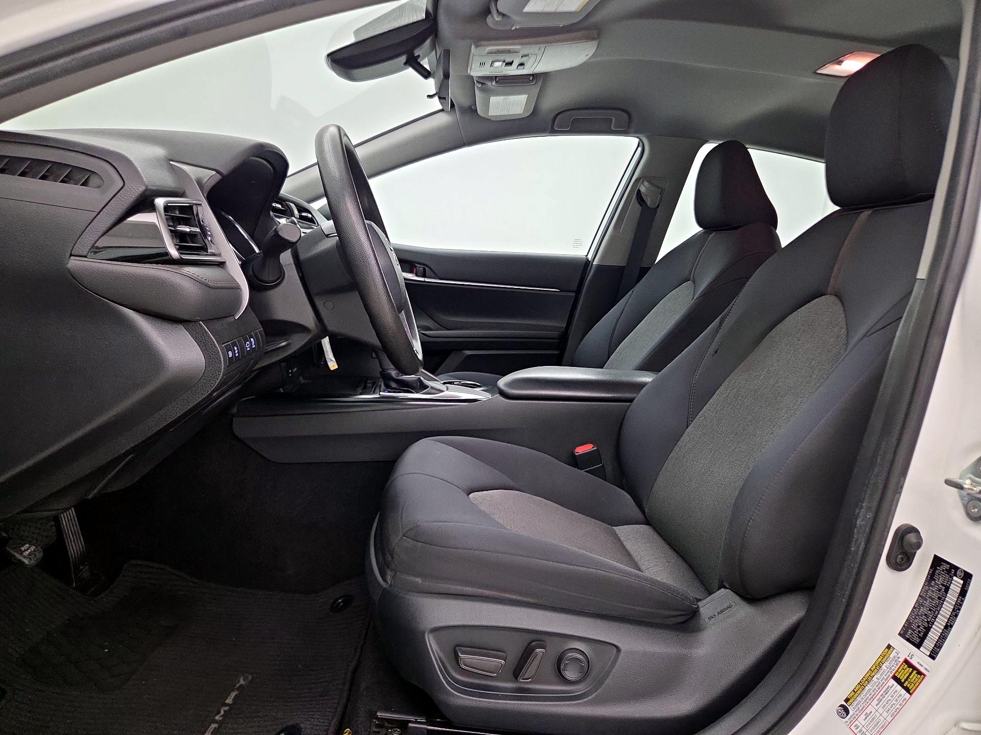 Thumbnail: 2019 Toyota Camry - 11