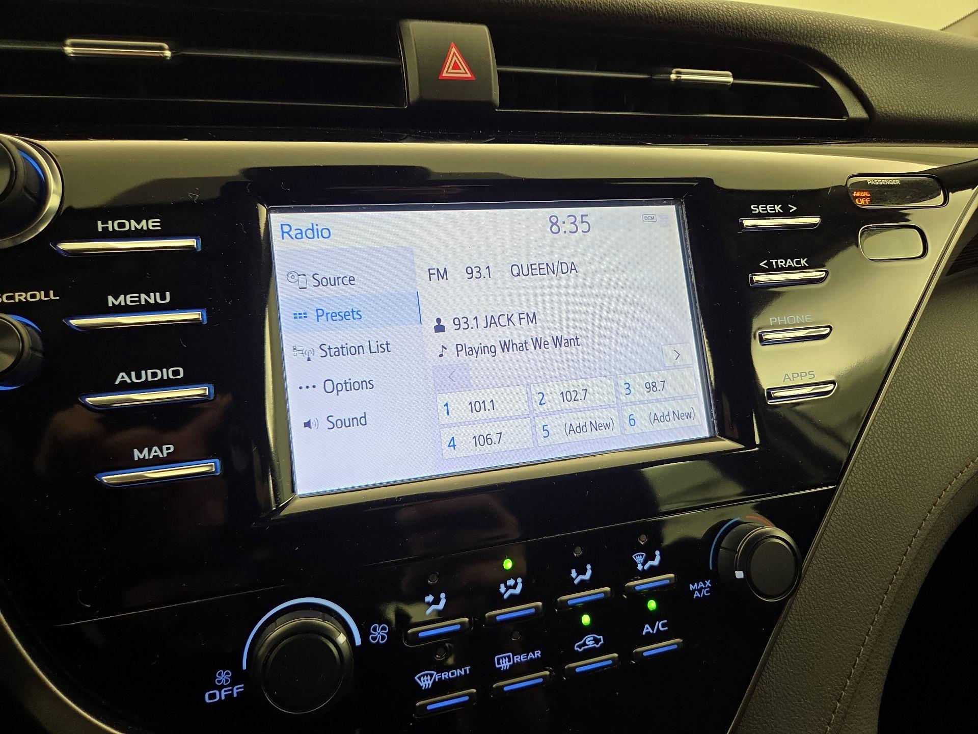 Thumbnail: 2019 Toyota Camry - 15