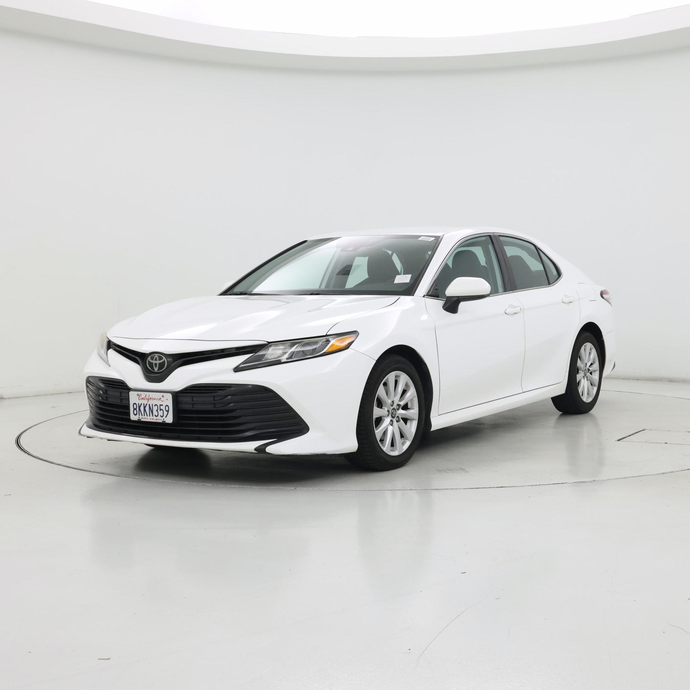 Thumbnail: 2019 Toyota Camry - 4