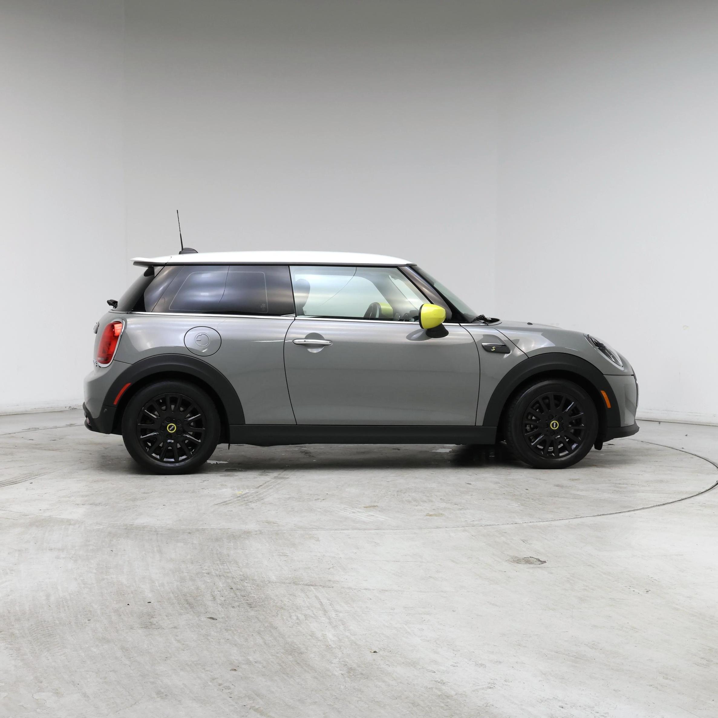 Thumbnail: 2022 MINI Cooper Hardtop - 7