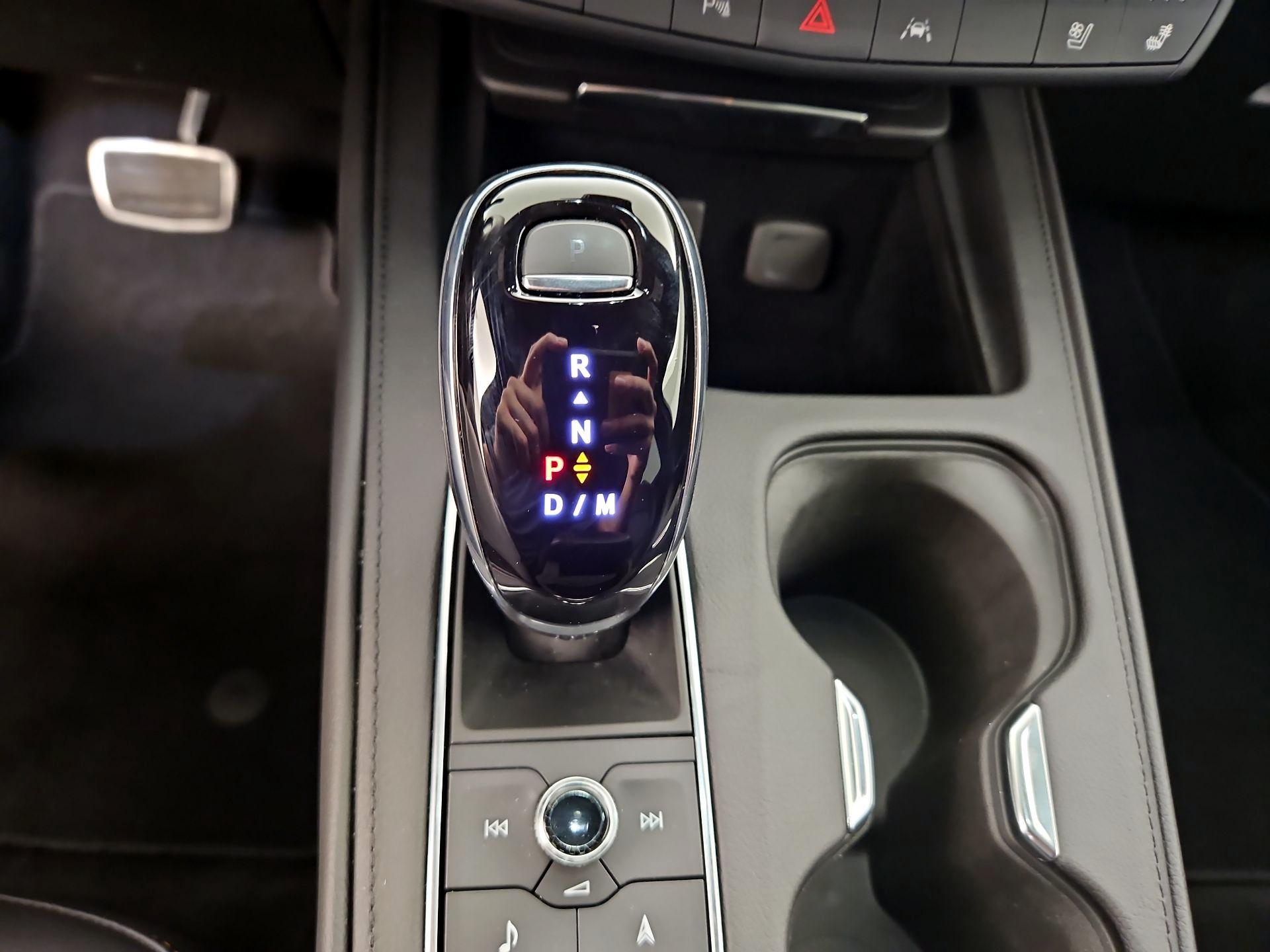 Thumbnail: 2023 Cadillac XT4 - 18